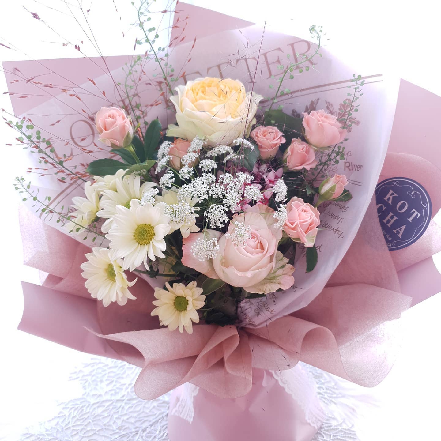 교대역꽃집kotcha-꽃차 - 예쁜 구름과 높은 하늘을 보니 가을이네요 😊🍂 전 연휴 막바지에 캠핑... | Facebook