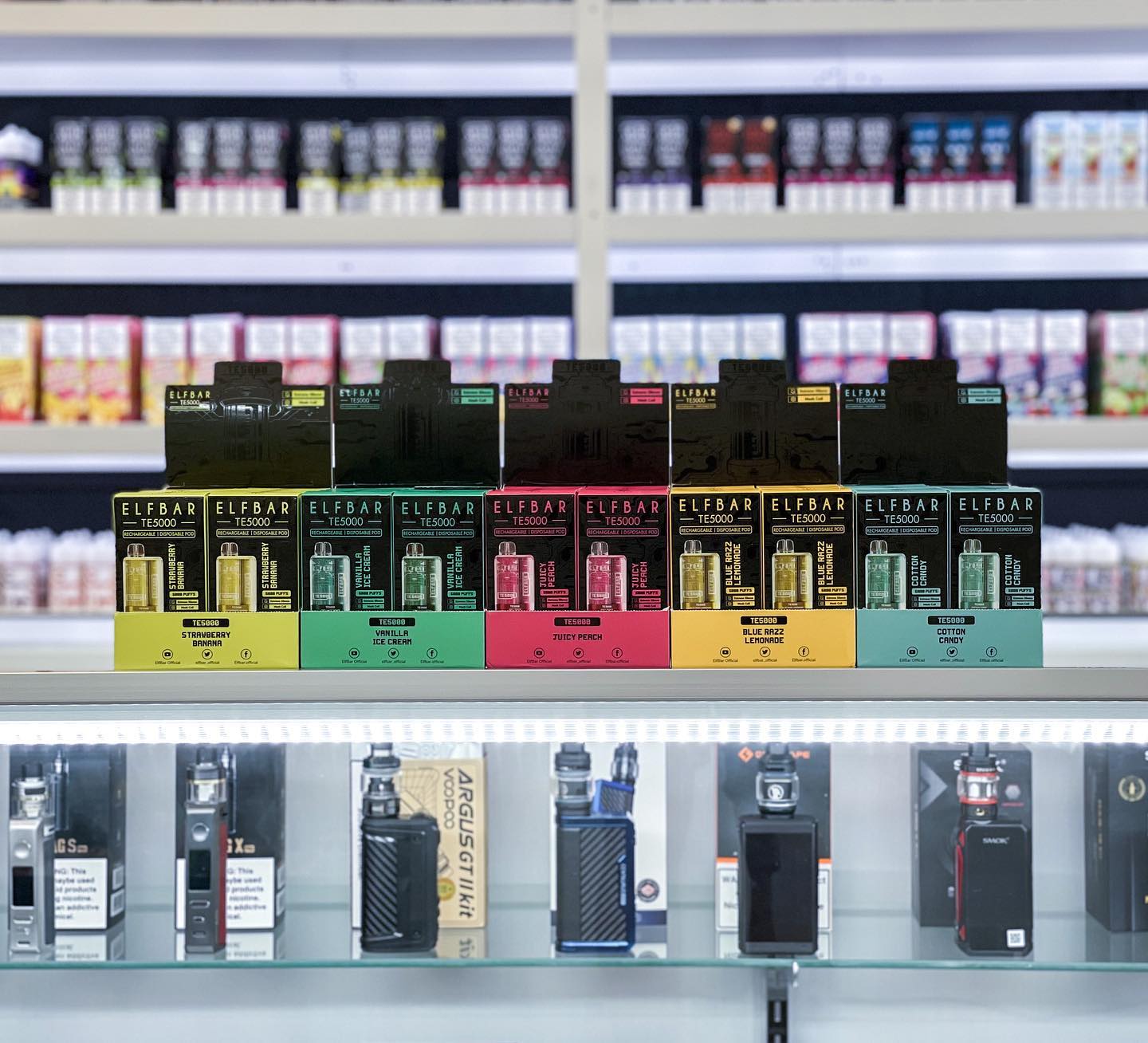 elf bar all flavors 🔥𝐍𝐄𝗪 𝐄𝐋𝐅 𝐁𝐀𝐑 𝐓𝐄𝟓𝟎𝟎𝟎!🔥 Available at 3 locations with a wide variety of to satisfy any palate. 😋⁣ ⁣ ⁣ ⁣ ⁣ ⁣ ⁣ *Must be 21+⁣ **Call for flavor availability New Elf Bar BC10000 Select Flavor ::Peach Berry Shop Miami Mint Geek