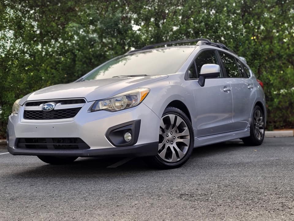 Cardec Auto - Unidad con estilo y economía 👌 Motor: 2.0L...