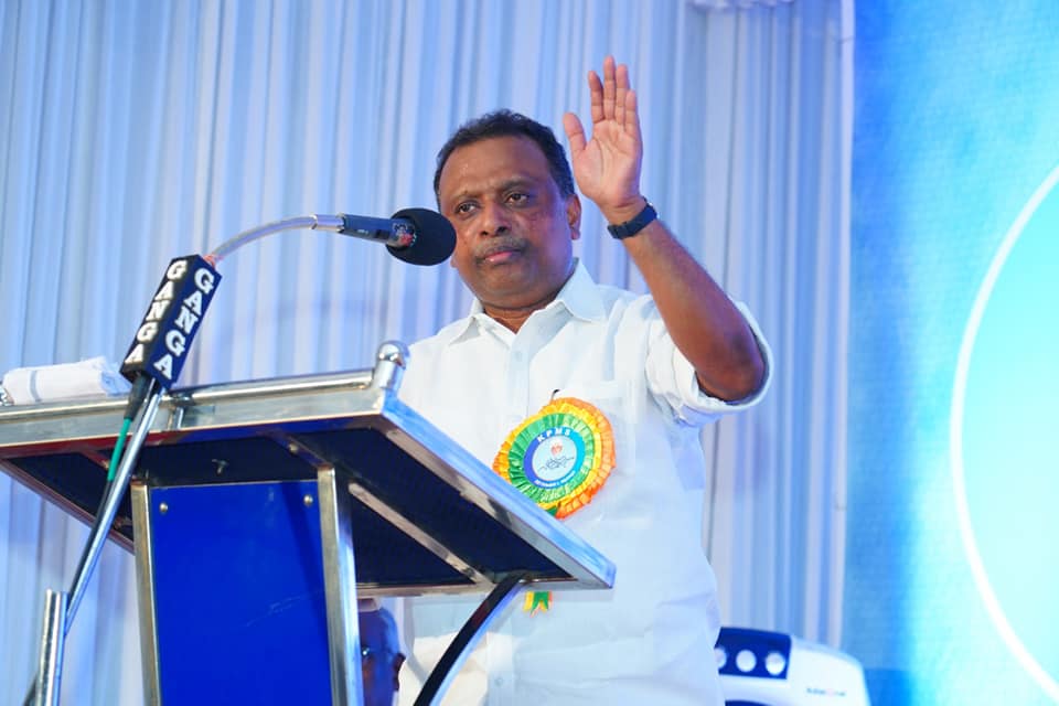 We love Punnala Sreekumar... - We love Punnala Sreekumar