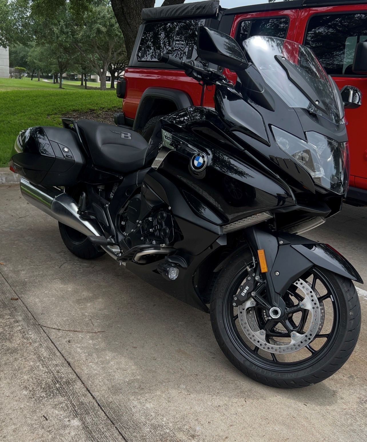 Wind protection on BMW K1600B?