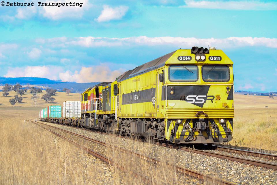 NSW Railways - Past and Present | G514,602 and BRM002 lead 1845 (Kelso ...