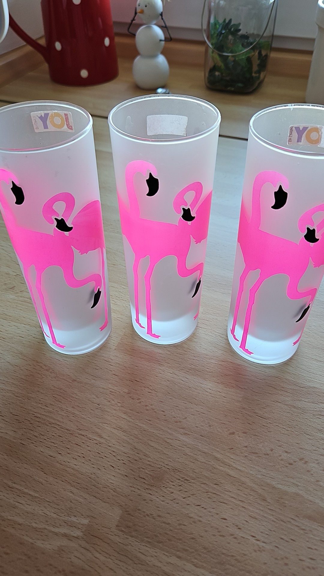 Ich freue mich. Diese Joy Gläser habe ich Samstag auf dem Flohmarkt gefunden. 🤩