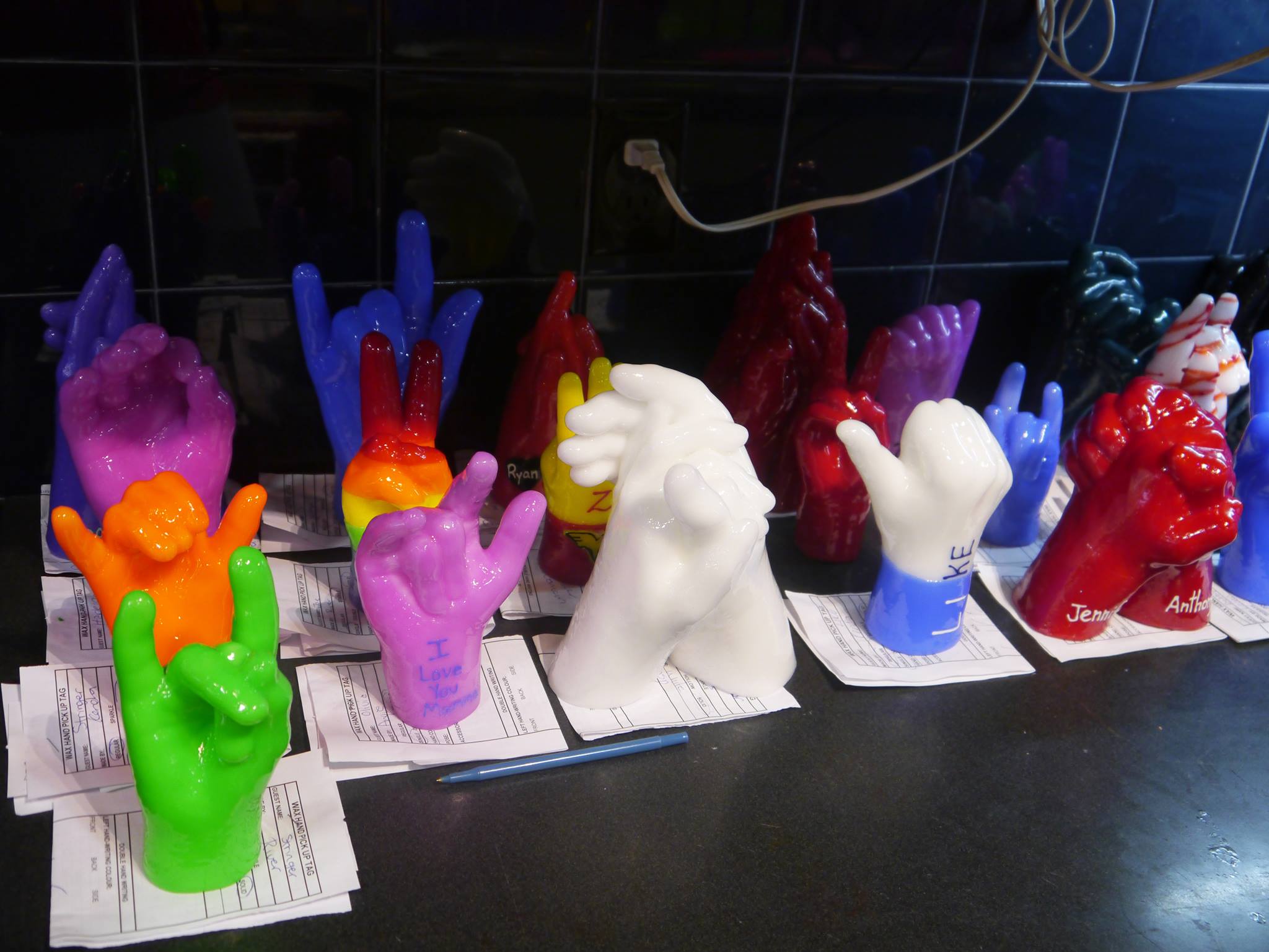 A show of hands William McCoy ガラス オブジェ Have you checked out Gizmo's Wax Hands yet? 🕷️🖐️ Create a one
