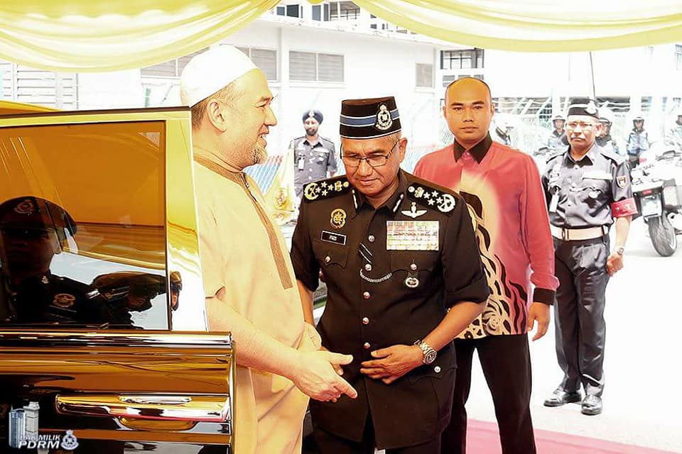 SPB YANG DI-PERTUAN AGONG... - Media Pejabat Sultan Kelantan