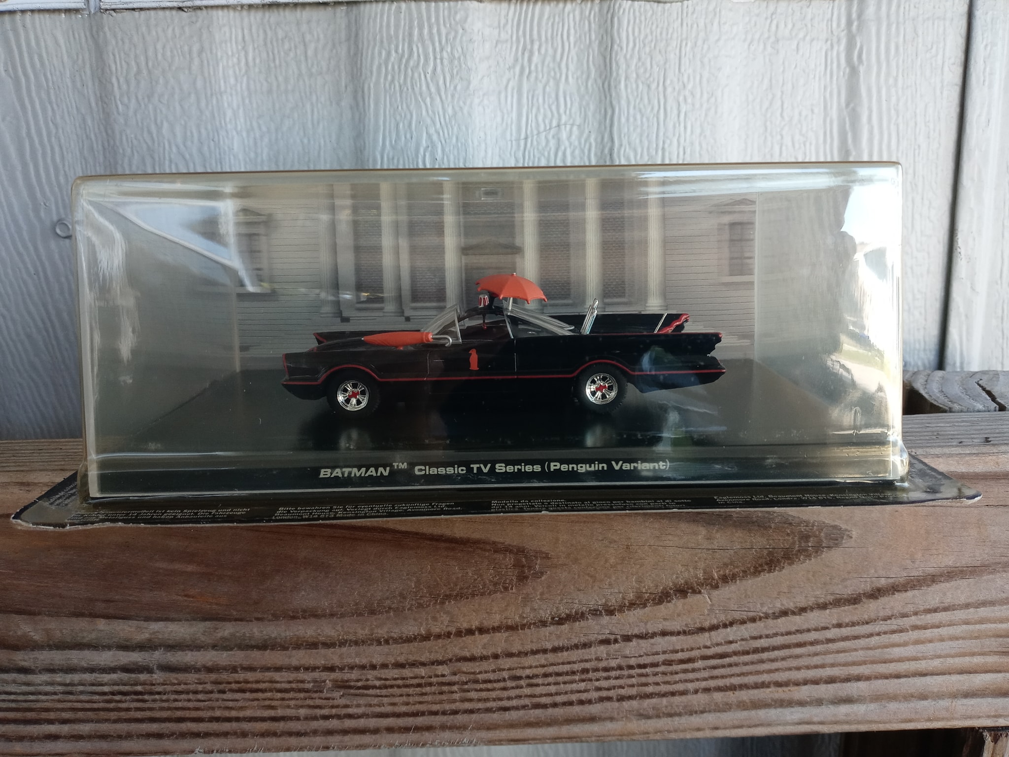 Eaglemoss Classic Batman 1/43 Batmobile Penguin Batmobile 