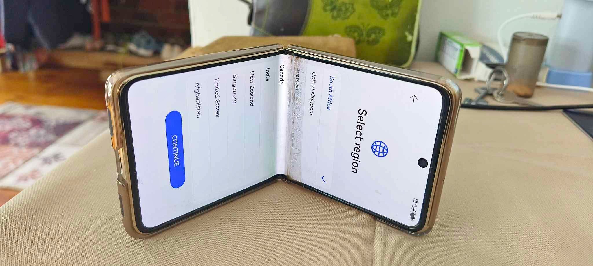 Huawei P50 Pocket Premium Edition Gold, 256GB. R3500 negotiable - Cell ...