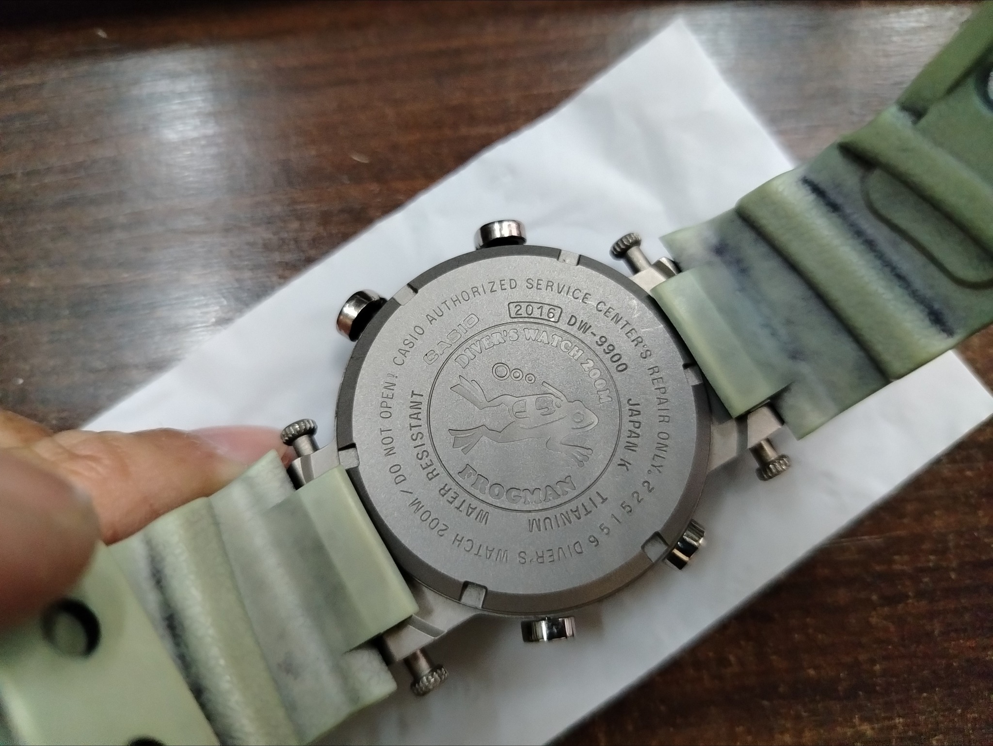 Casio Frogman DW-9900-8 watch features