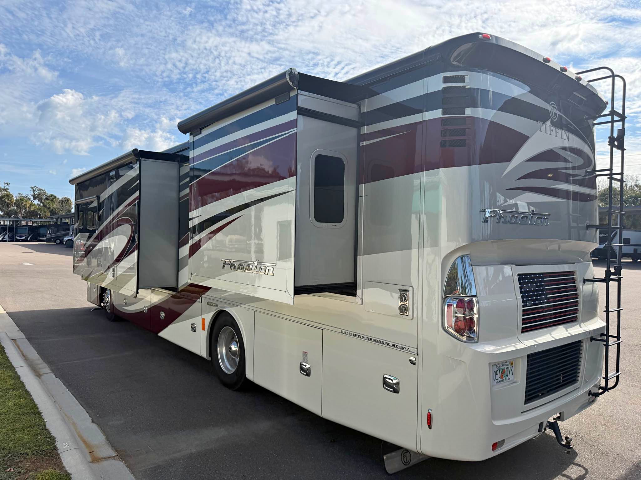 Used 2017 Tiffin Motorhomes PHAETON 36 GH - RVs & Campers - New Smyrna ...