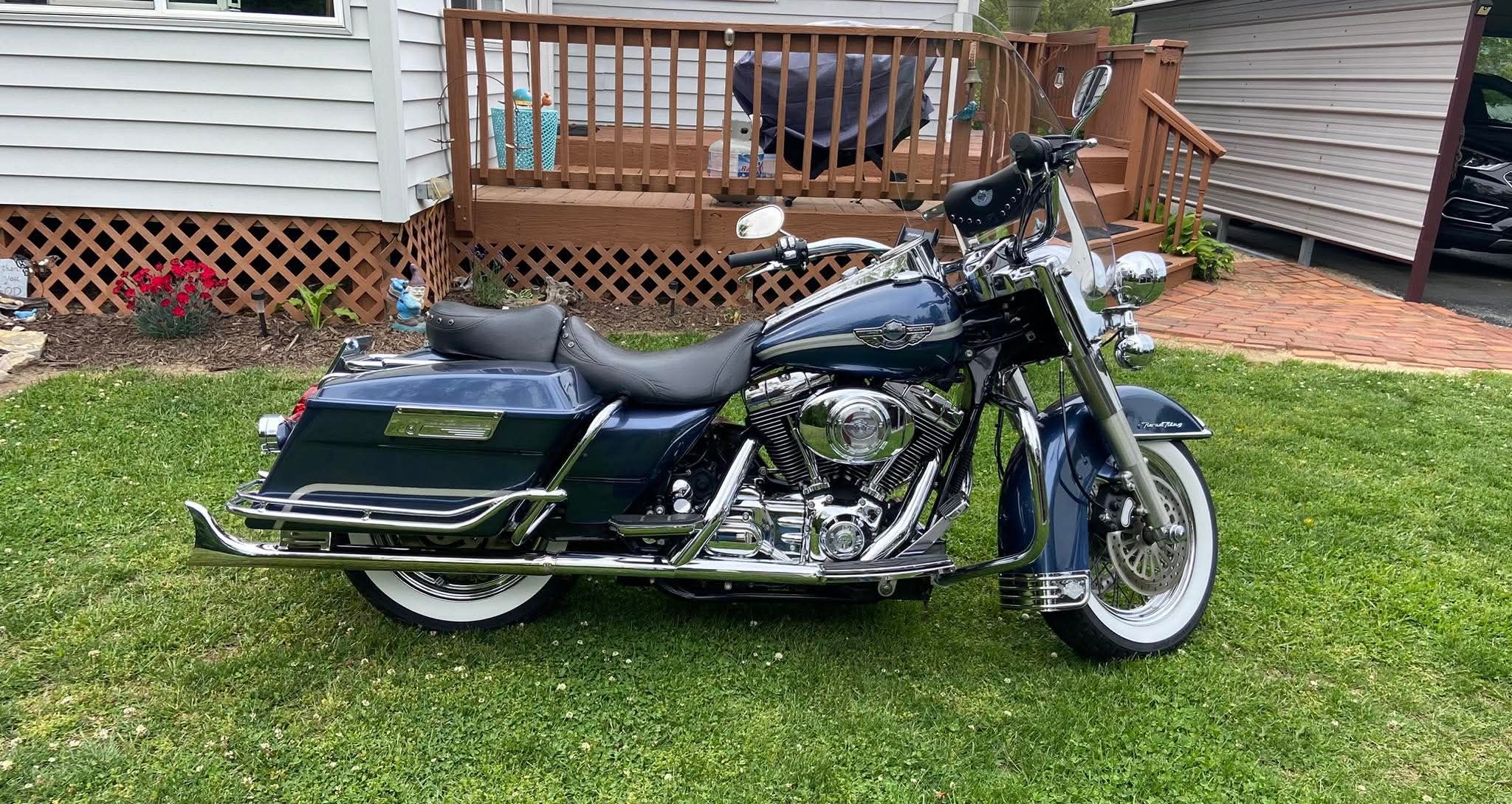 Just picked up this '03 and really love it 😊🏁