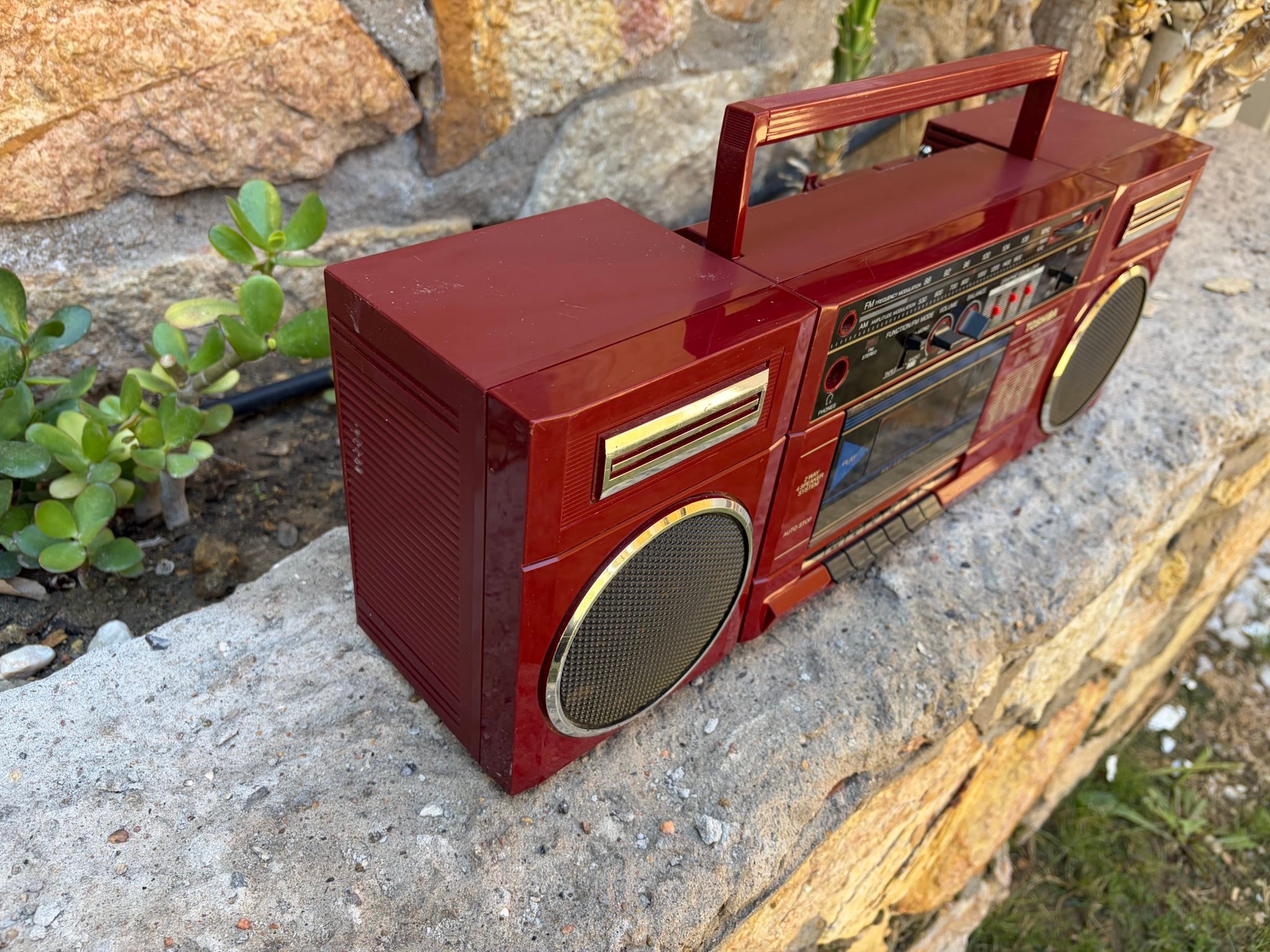 Vintage Boombox Toshiba RT-7016 Radio Cassette Player