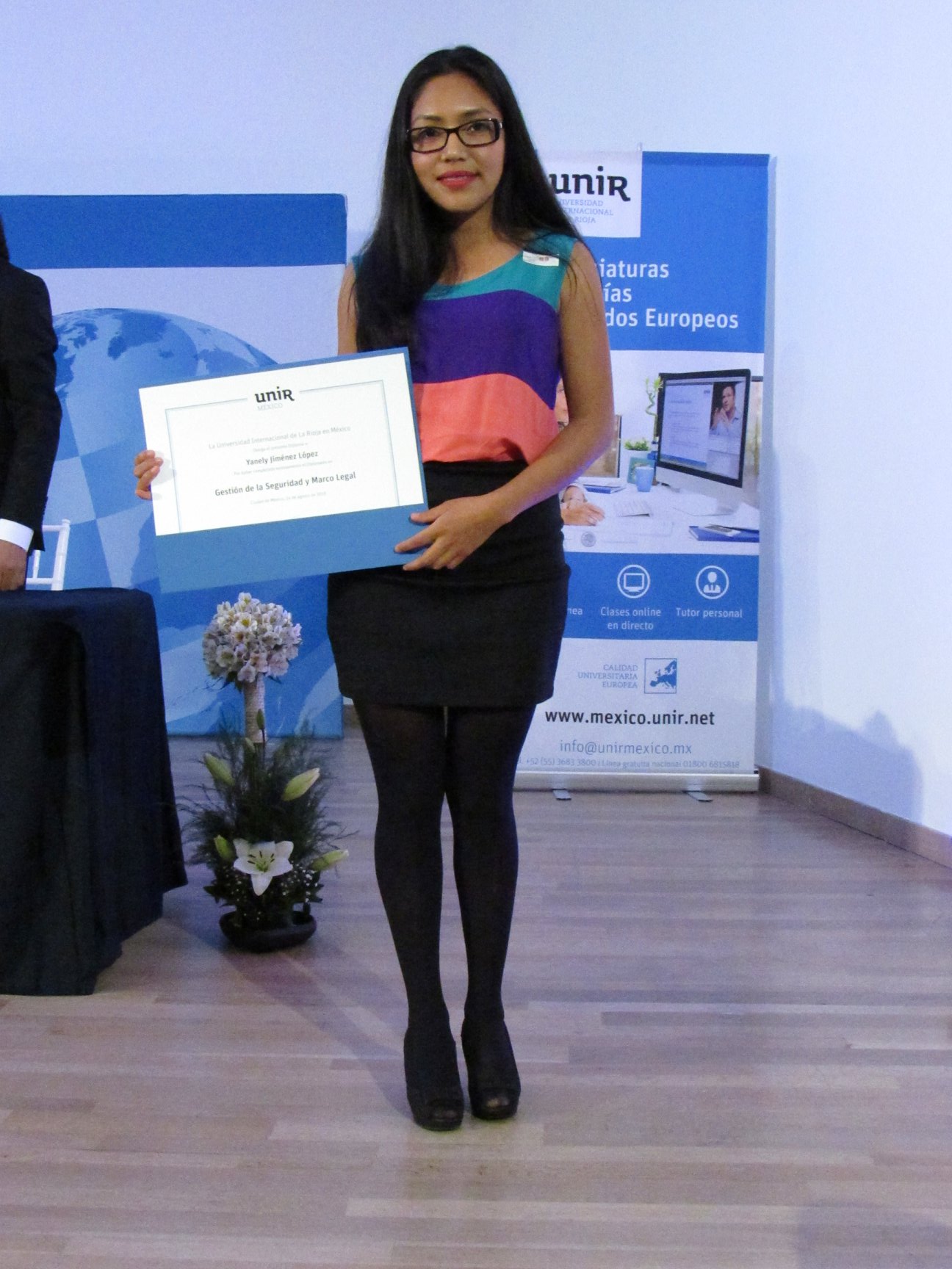📅📸 Más fotos de los #UNIRAlumni recibiendo su Diploma Semestral de # ...