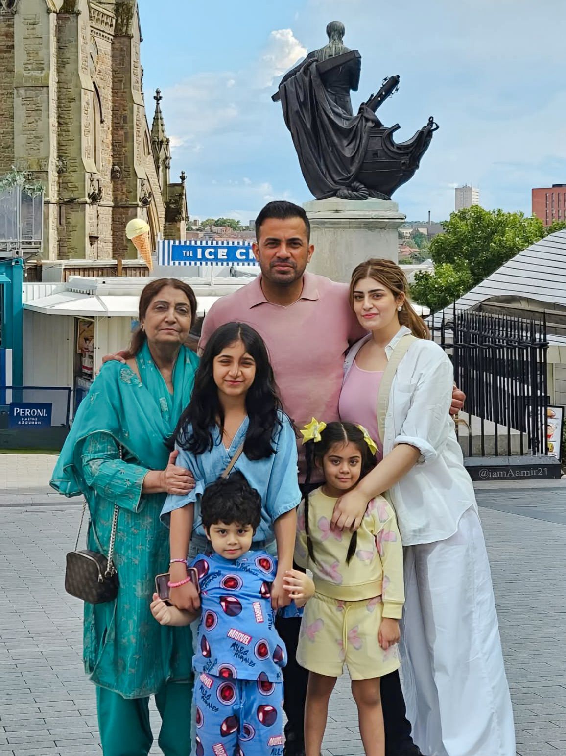 Aamir - Wahab Riaz With His Beautiful Family ️🫶 #WahabRiaz #family # ...