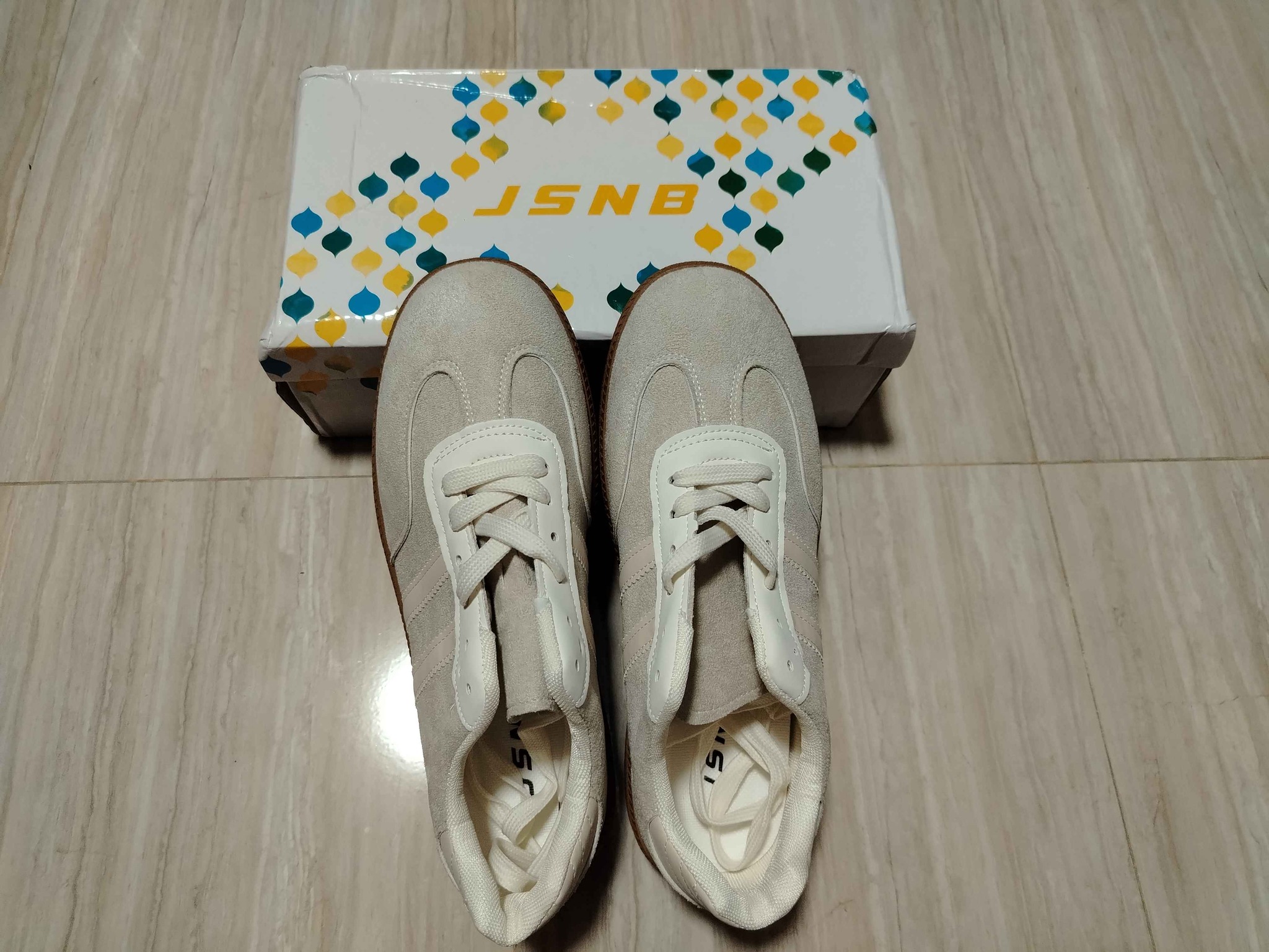 รองเท้าผ้าใบ JSNB - Fashion Sneakers - Chiang Mai, Thailand | Facebook ...