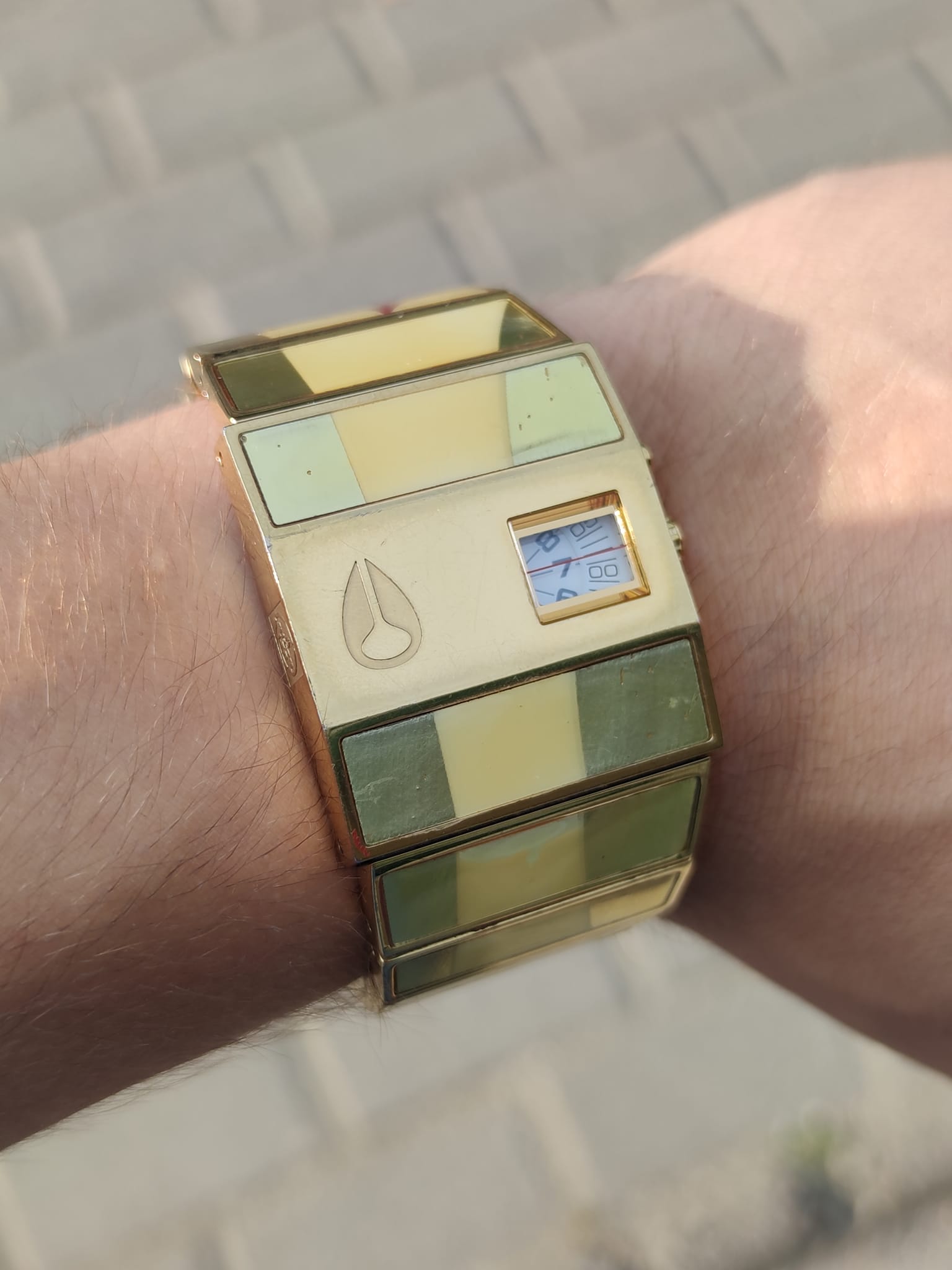Nixon releases limited edition Rotolog watches