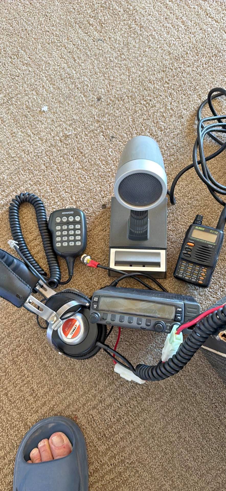 Radio Equipment Bundle - Dispatch Microphone + Dual Band Transceiver ...