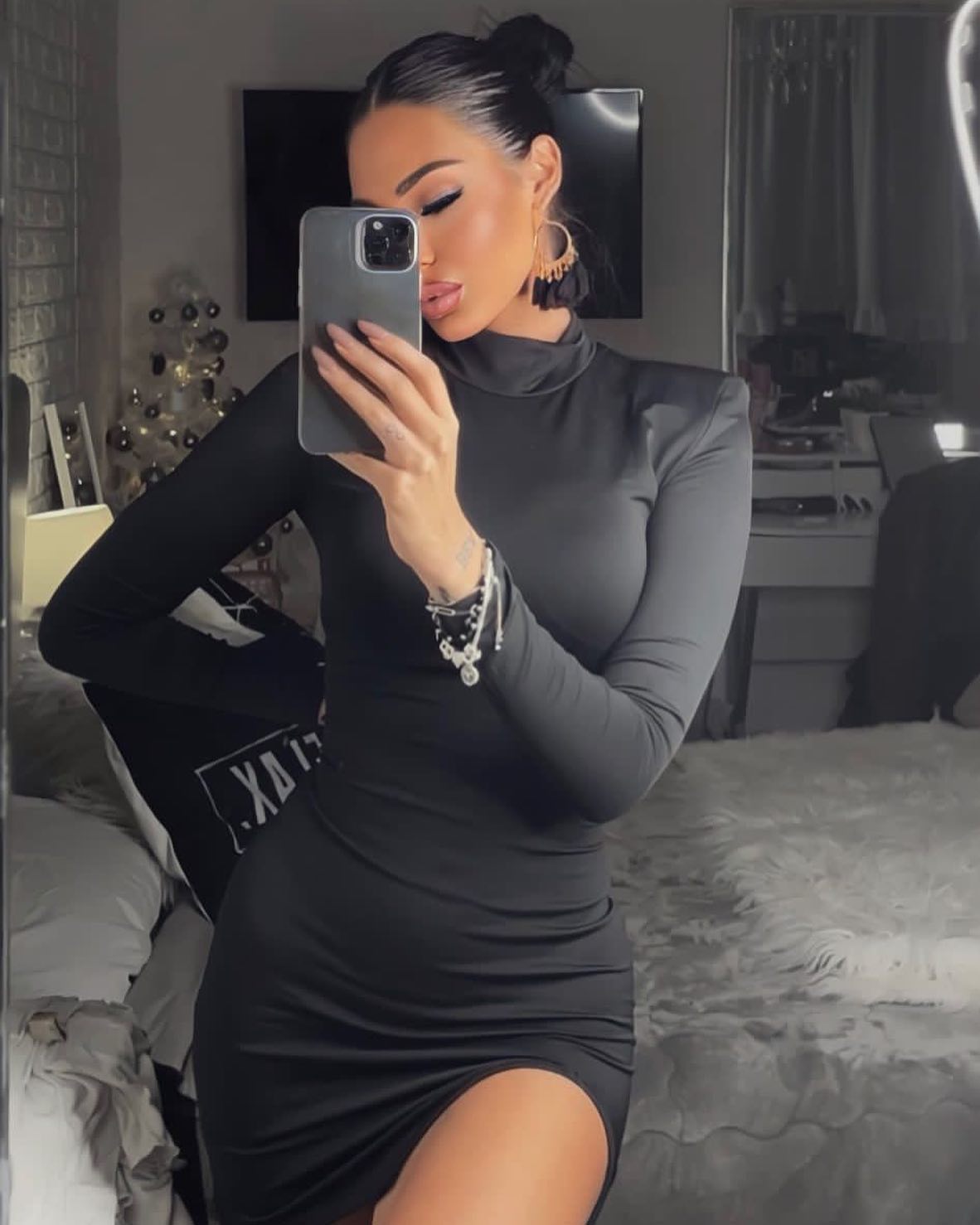 Basilissa - IL LITTLE BLACK DRESS DI CUO HAI BISOGNO 🖤...