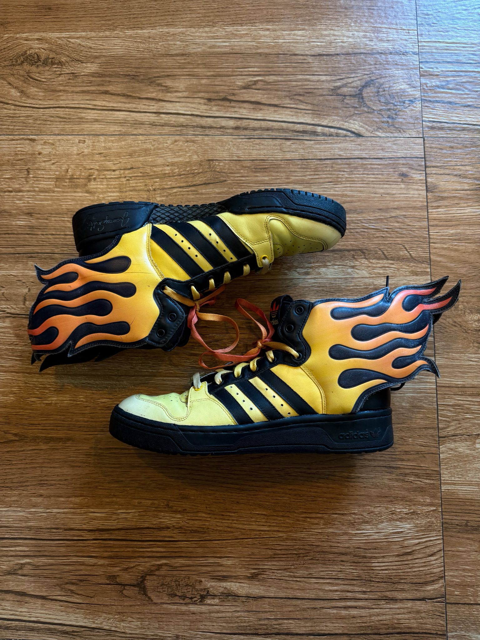 RARE 2011 JEREMY SCOTT X ADIDAS “JS FLAMES WINGS 2.0” Size 10.5 