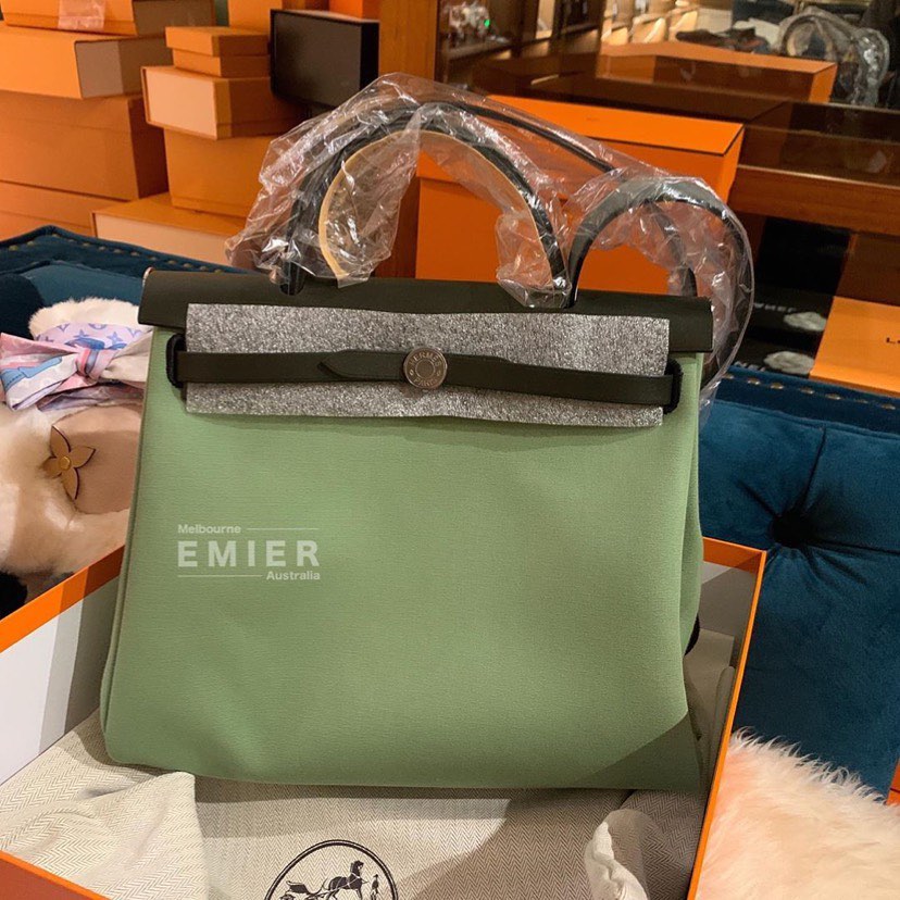 Emier - ‼️PRICE DROP‼️ 🌊Hermes Herbag31 Vert Criquet🌊...