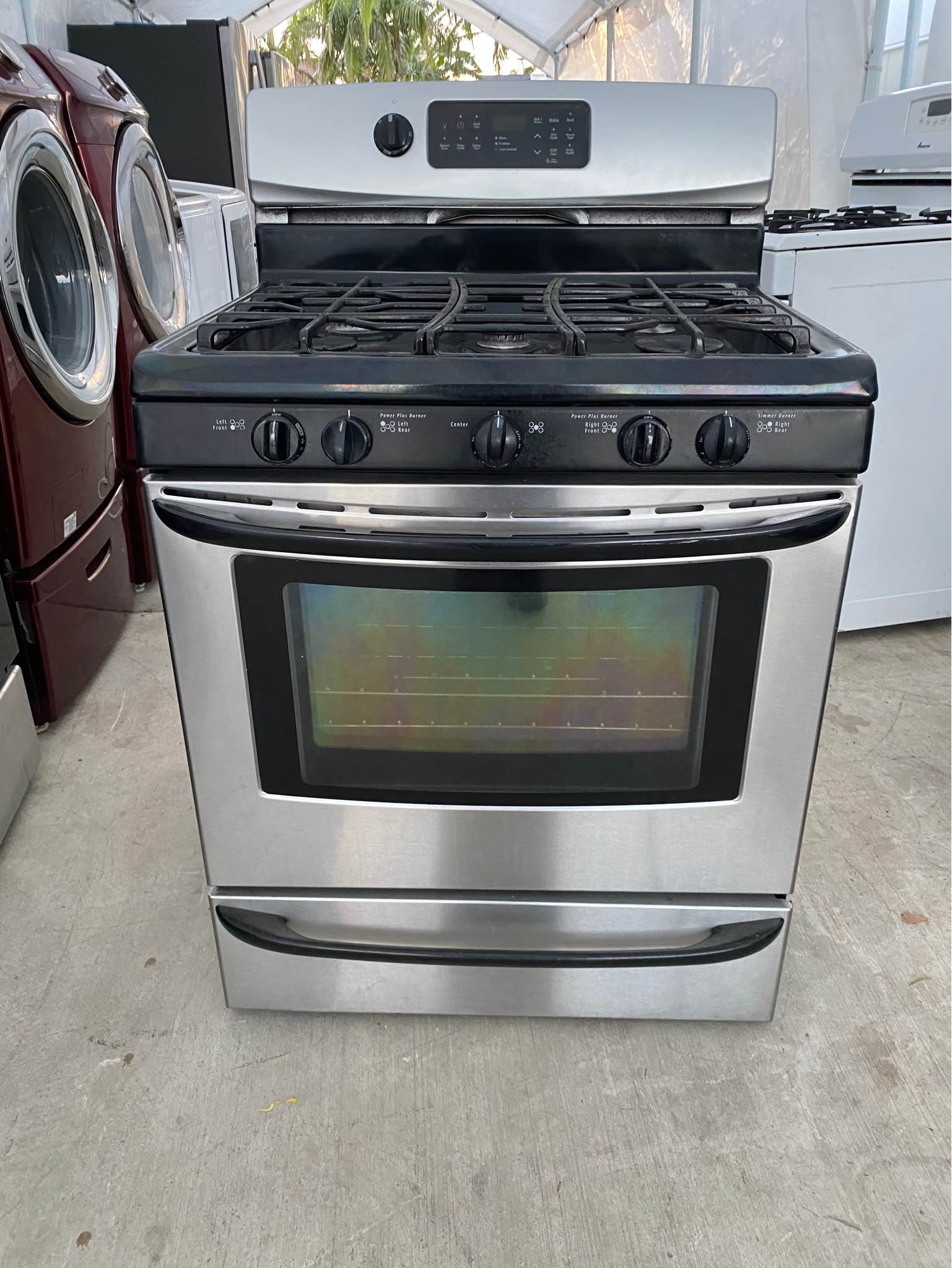 Whirlpool beautiful stainless steel gas stove in great working ...