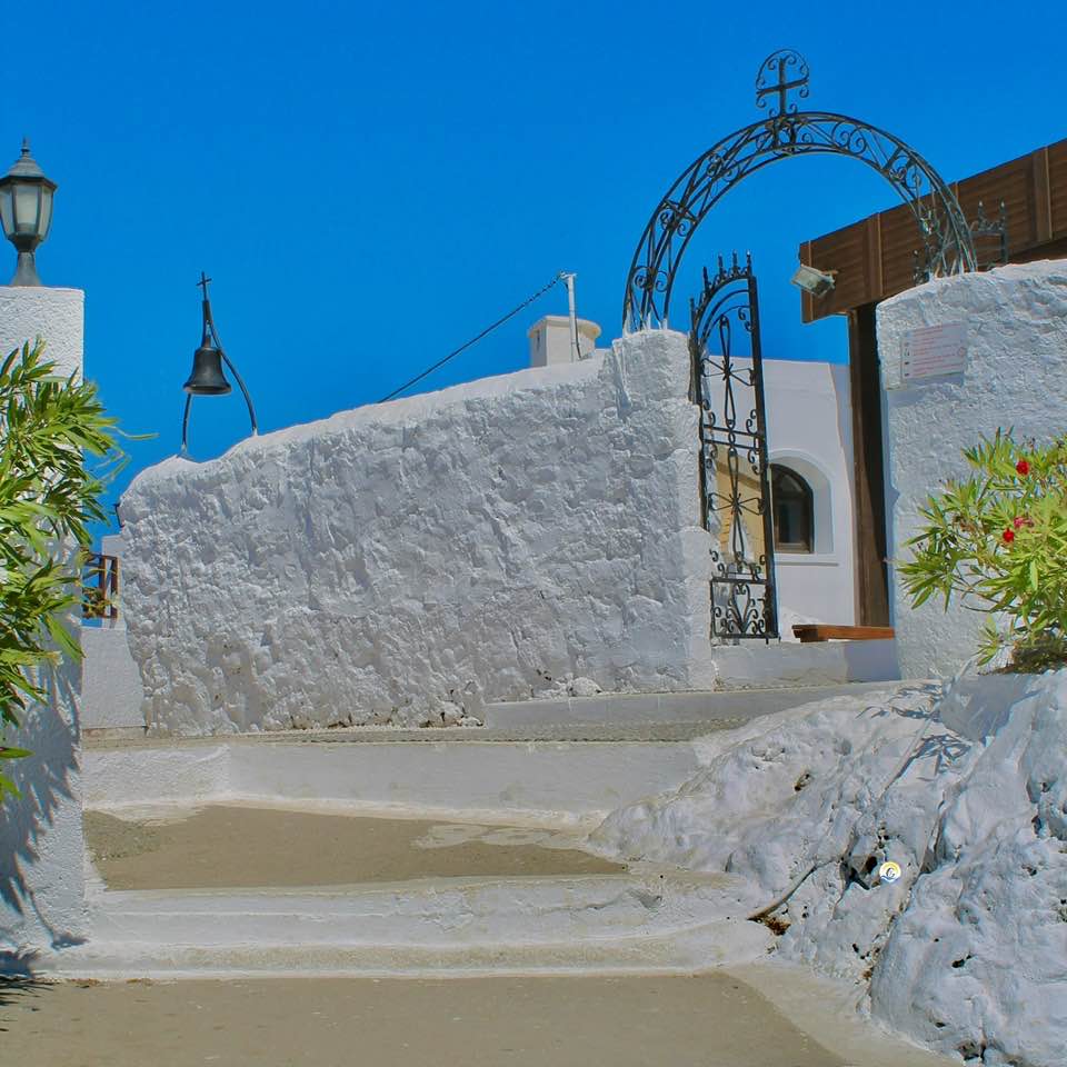 Έμπωνας Ροδου (Embonas Rhodes) | Η Μπέτυ Αρβανίτη και ο Λάμπρος ...