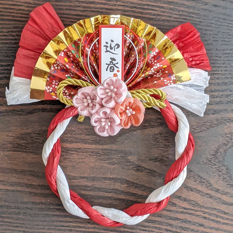 Happy new year! I decorated the shimenawa with tsumami-zaiku