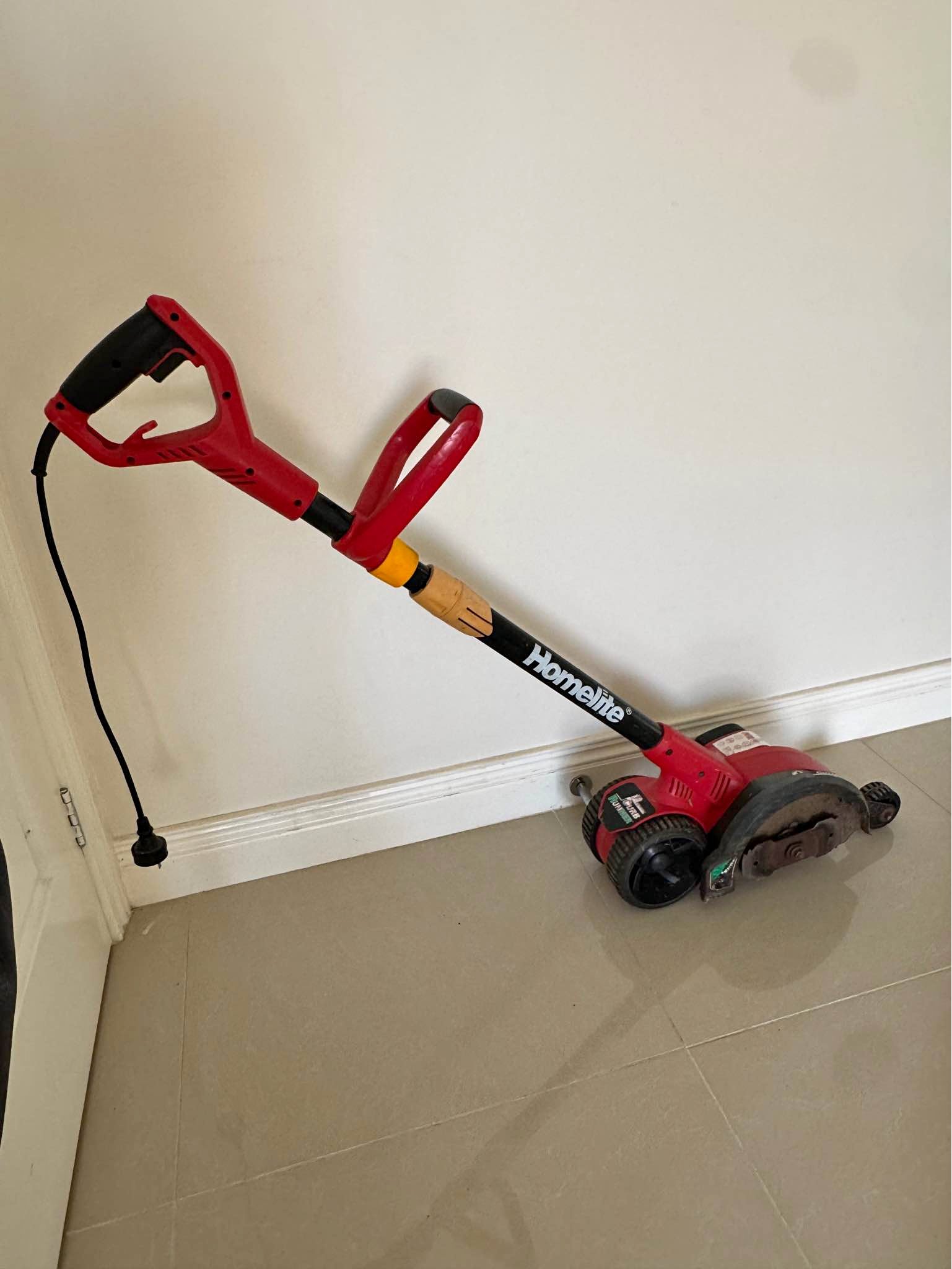Homelite Electric Lawn Edger – Curb Runner - Edgers - Pakenham ...
