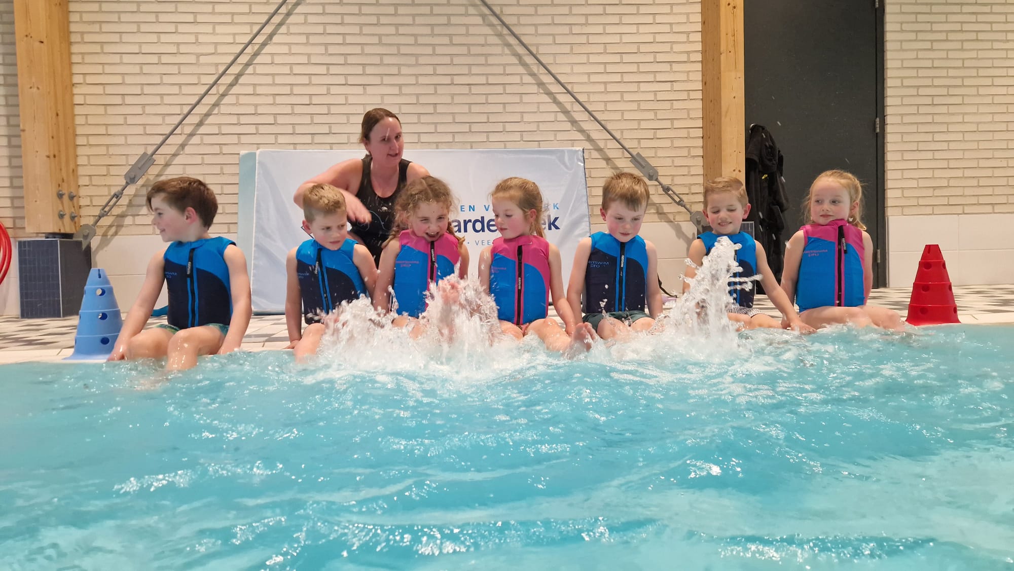 Zwemschool - Lekker dagje met zn 2en op pad♥️ naar de zwembad branche # ...