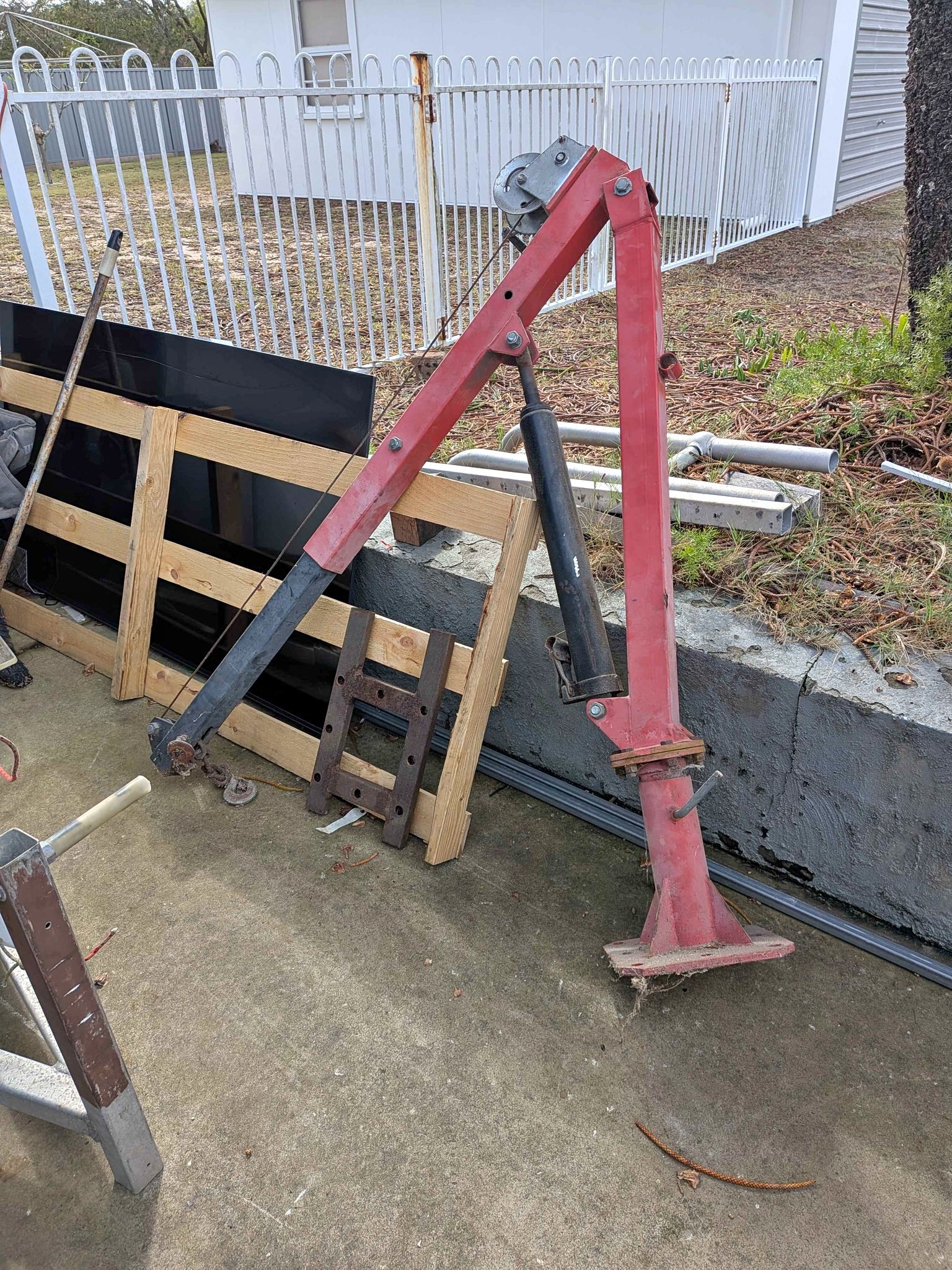 Engine hoist - Weight Lifting Machines & Racks - Harrington, New South ...