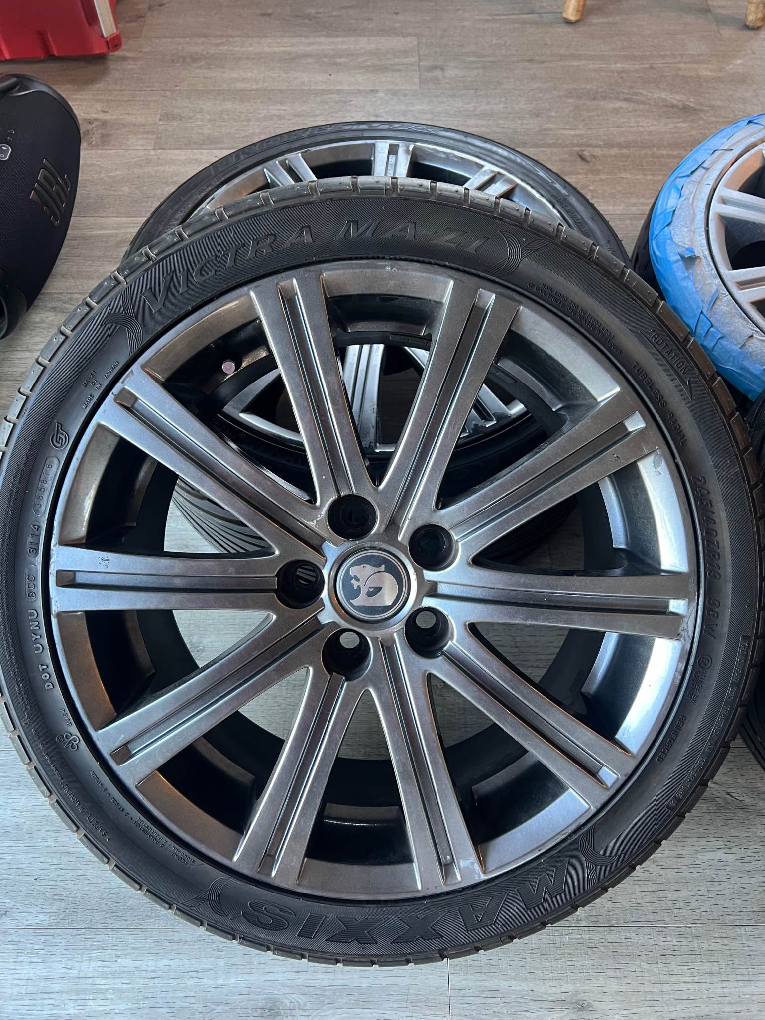 Genuine HSV senator rims and tyres - Car Wheels, Tires & Parts ...