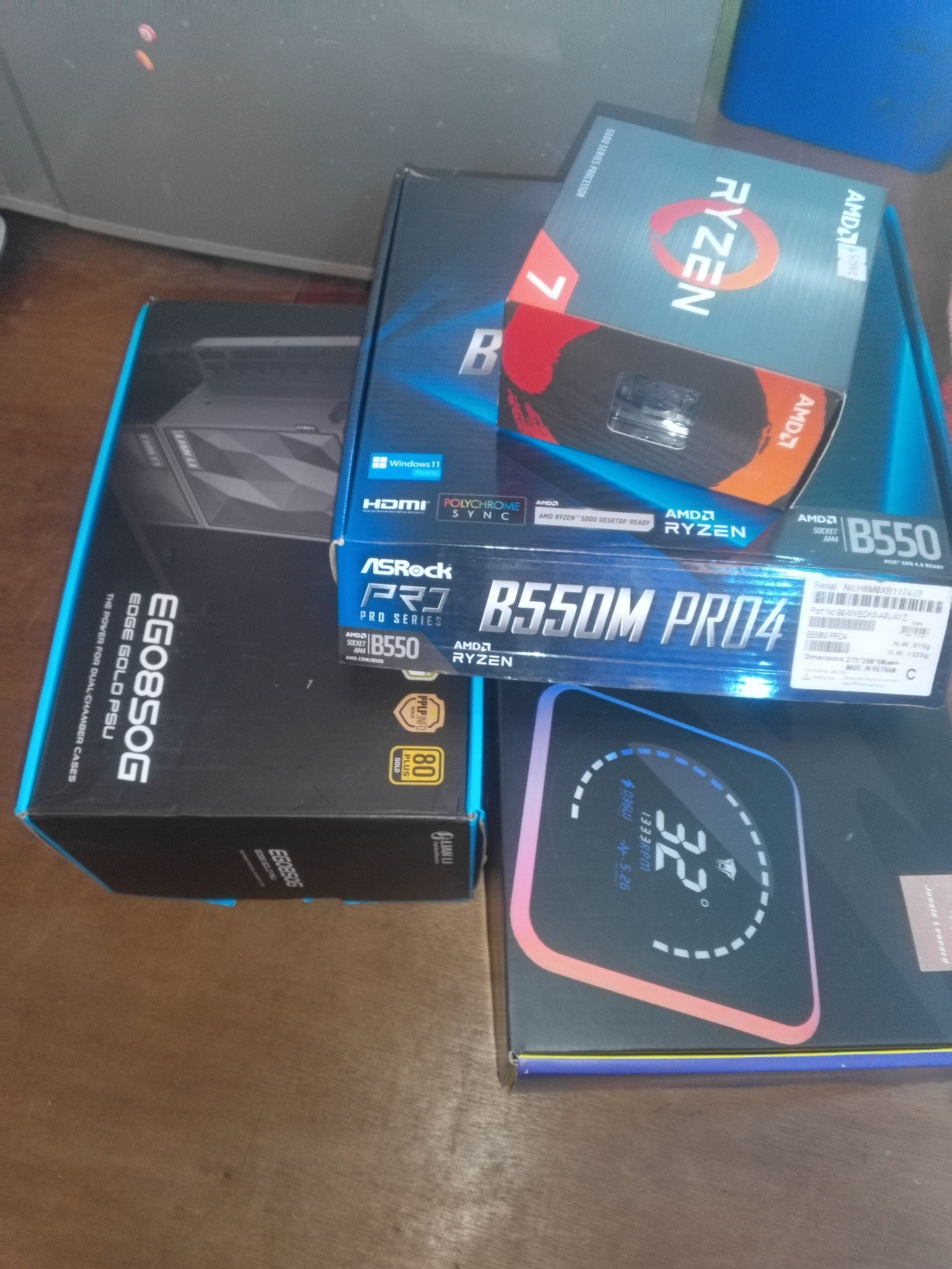 PAKUHAAA KO!!!!!!!!!!!! -Ryzen 7 5700x. 7500 -ASRock b550m pro4 