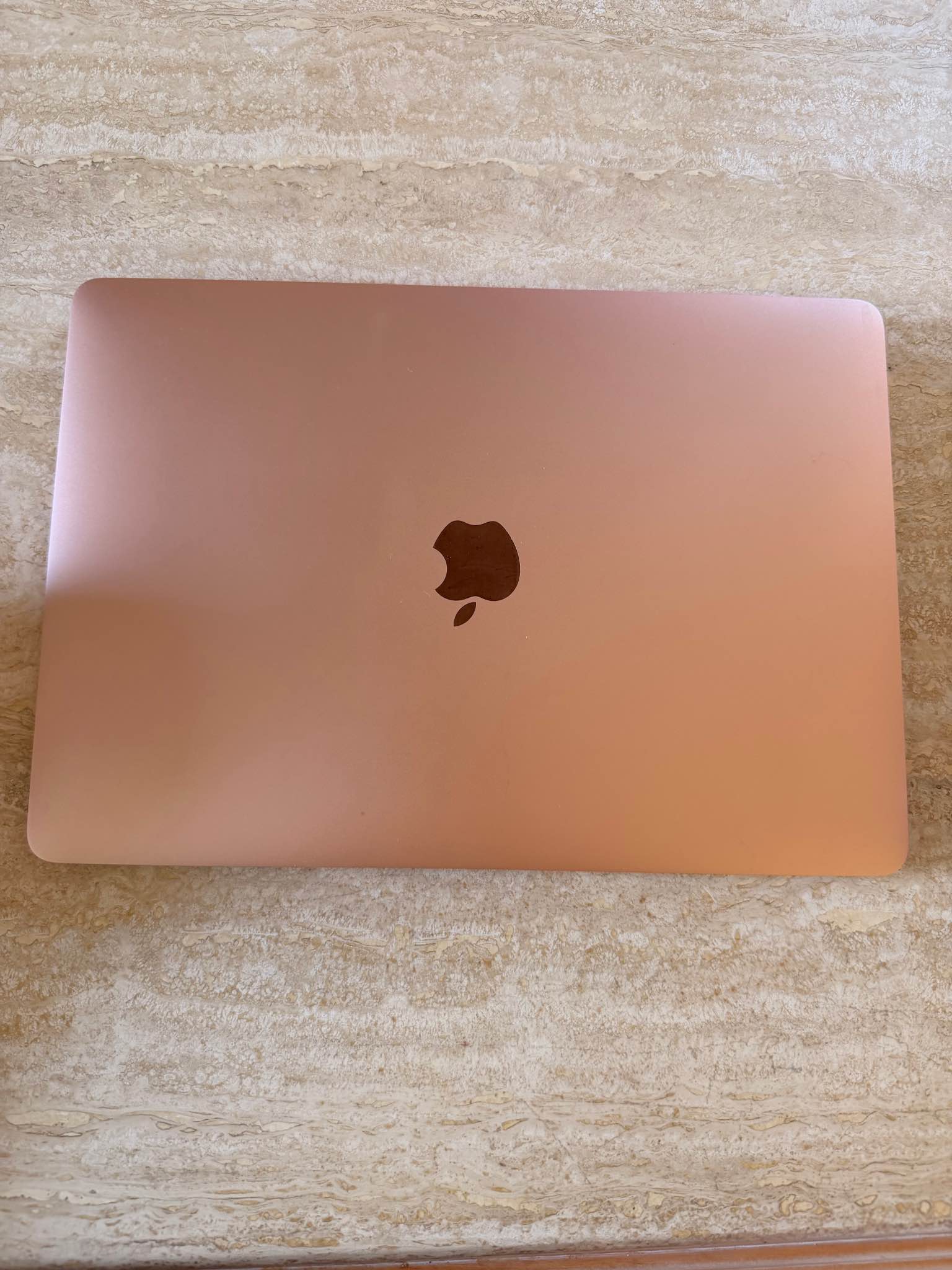 2019 MacBook Air 13 inch / Rose Gold / 512GB Comes with charger 