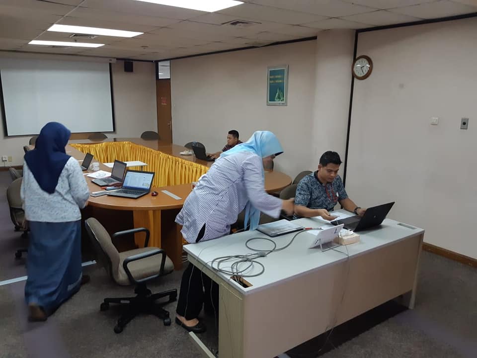 PT. Raya Komunikasi... - PT. Raya Komunikasi Indonesia
