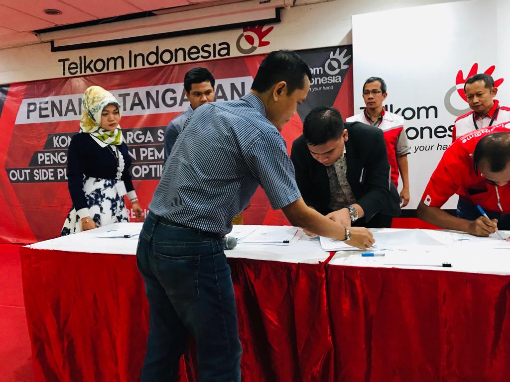 PT. Raya Komunikasi... - PT. Raya Komunikasi Indonesia