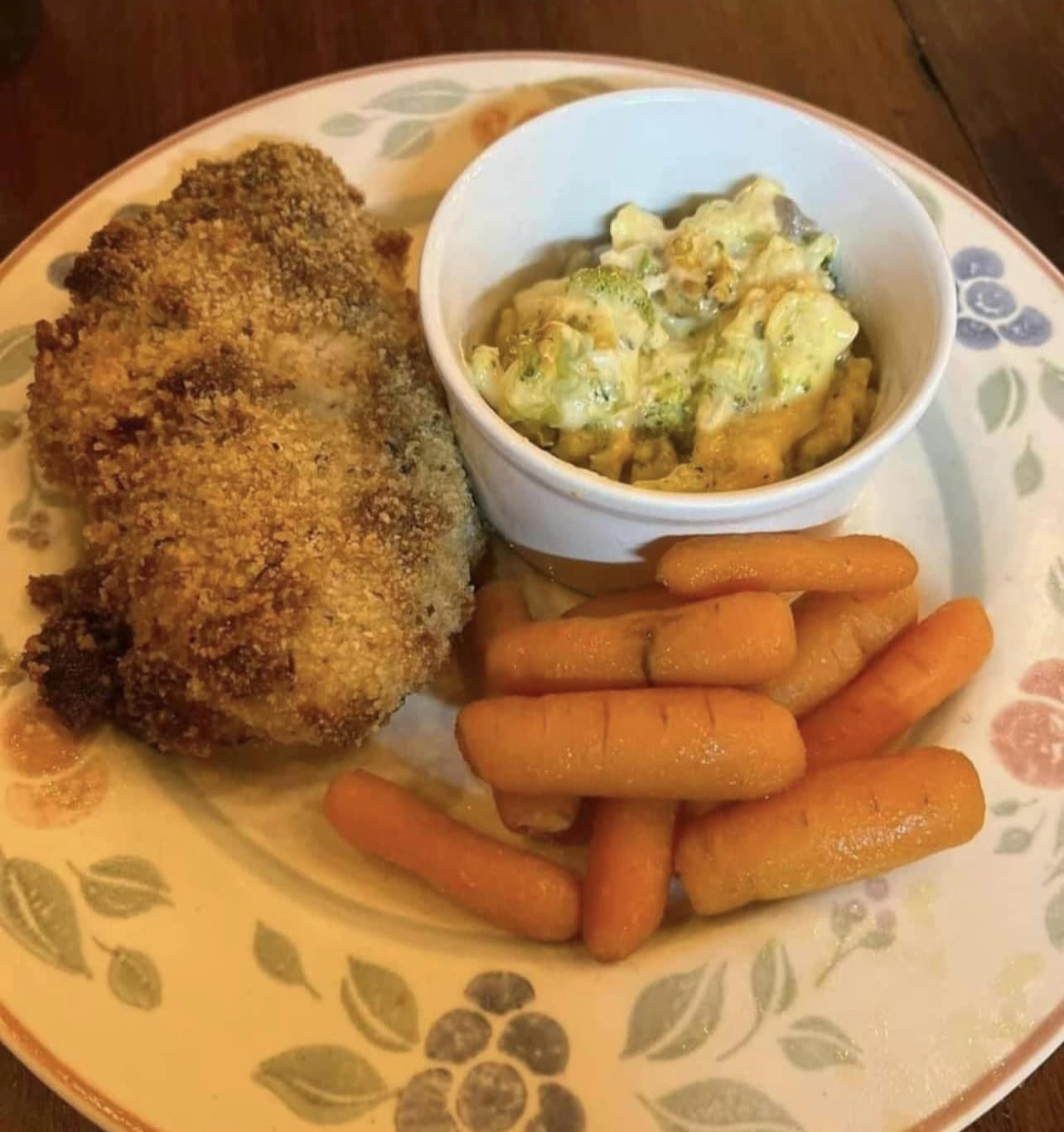 1806 BBQ - Happy Wednesday Folks! •Wednesday plate... | Facebook