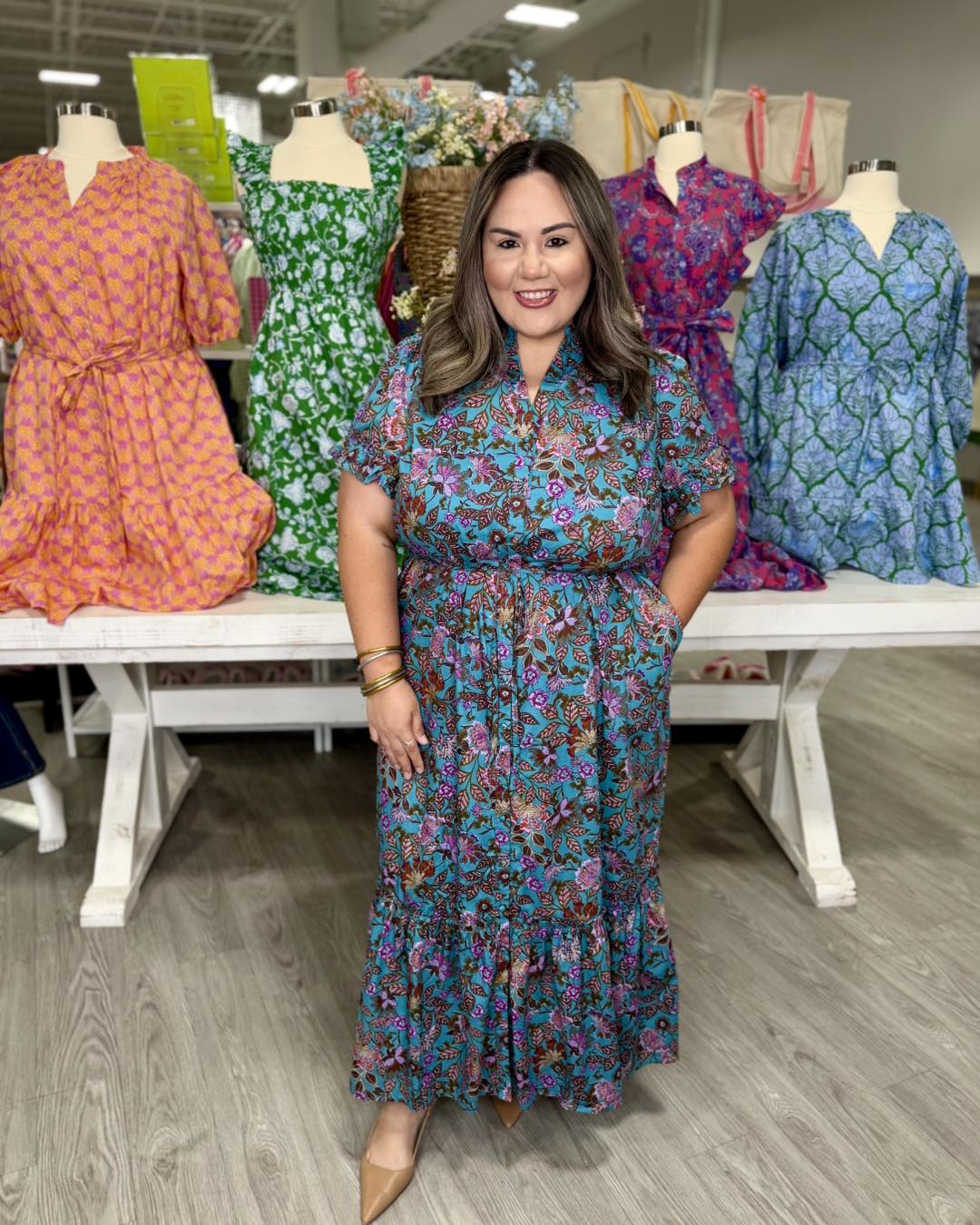 Happy Sunday, ladies! 🍂 Today's featured dress in our Dresses We're Loving series is the gorgeous Nicole Fall Dress! 👗✨ We sold out of her the first time, but she's officially back