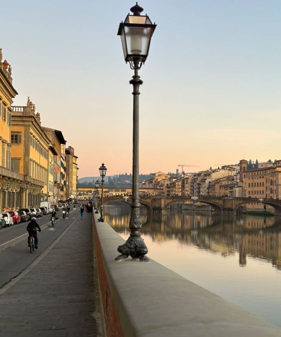 Is there a river that runs through Florence Or nearby