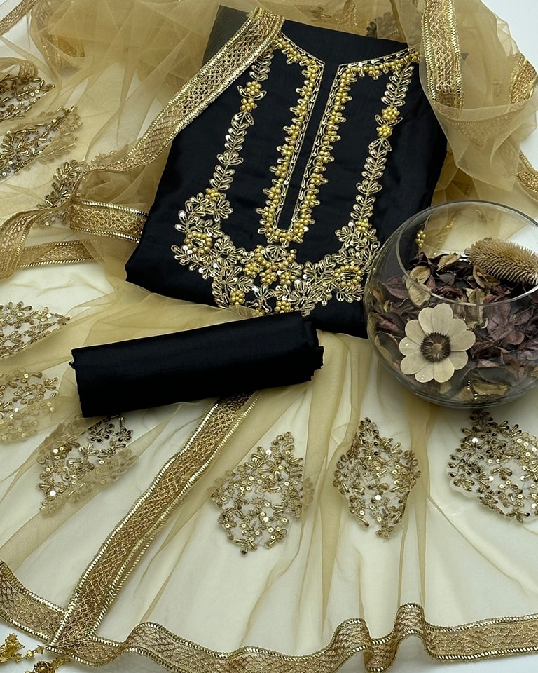 Momina Fabrics Collection | Multan