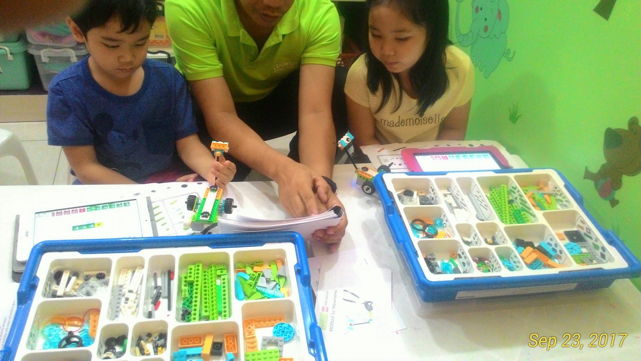 FREE Robotics trial... - PeOnz AI School Systems and Robotics | Facebook