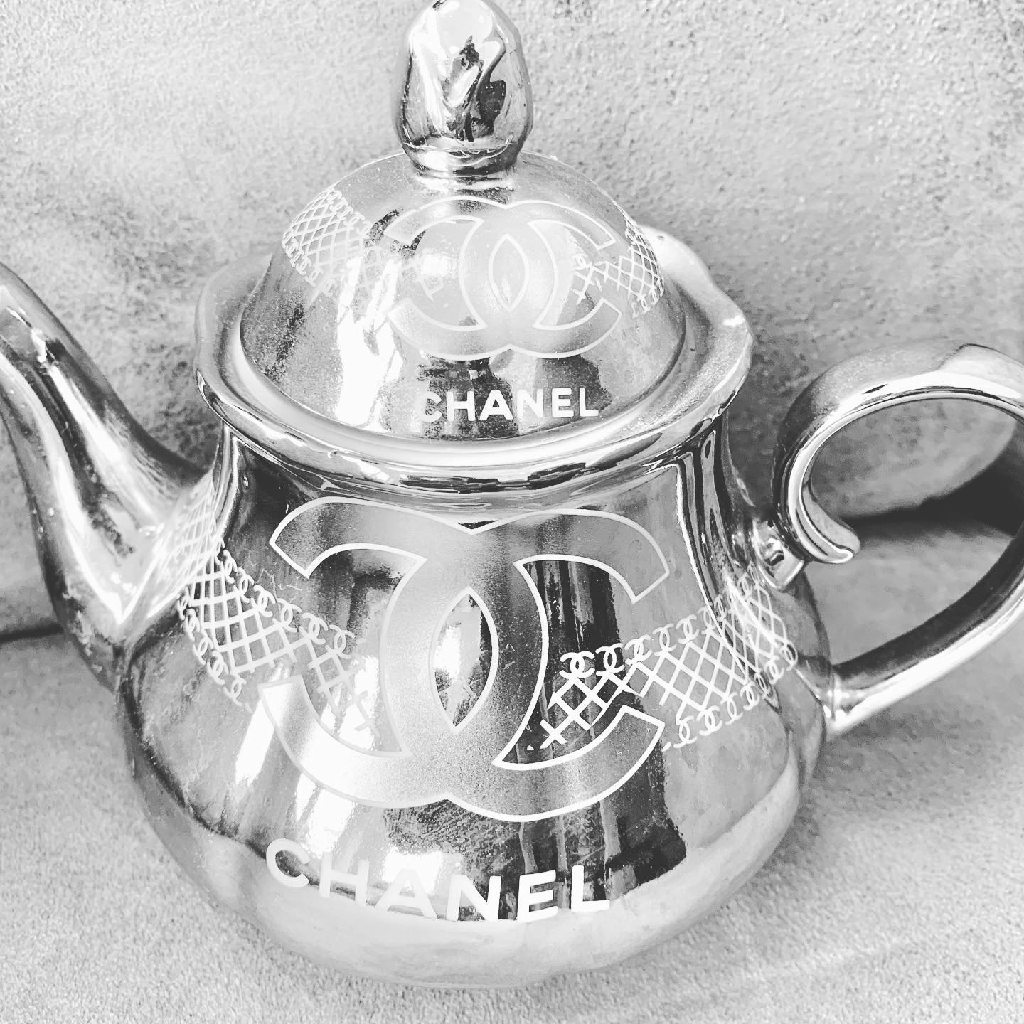 Cup of tea? Loving this Chanel Tea Set with teapot and 6 cups and 