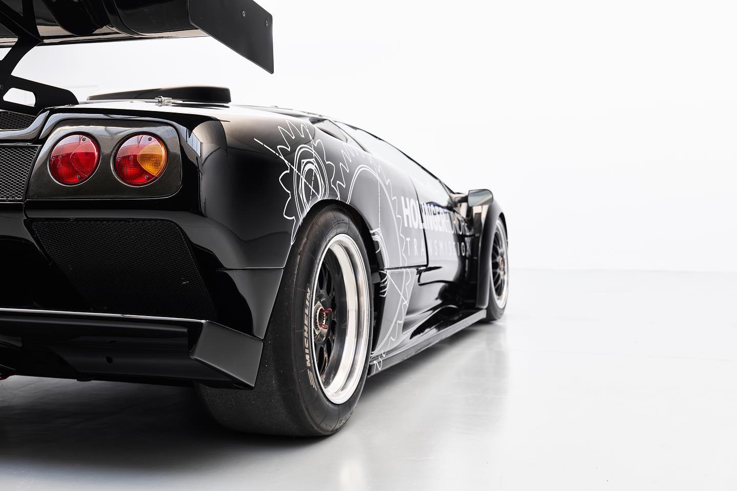 ワークVS -XX １７インチ You can't beat the sound of a 6.0-litre V12 engine! Watch this