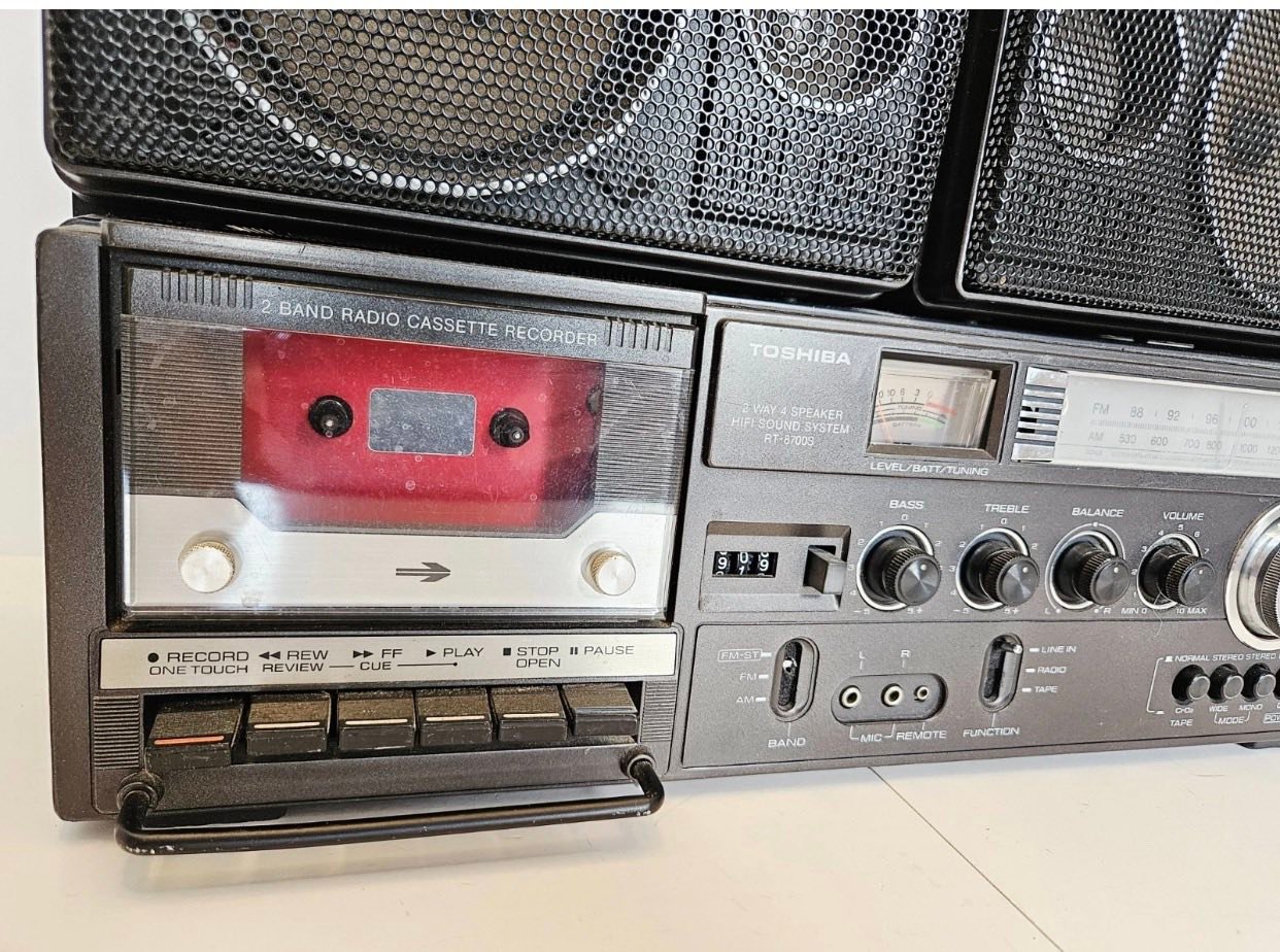 Vintage Toshiba Boombox RT-8700S AM/FM Cassette Recorder Stereo