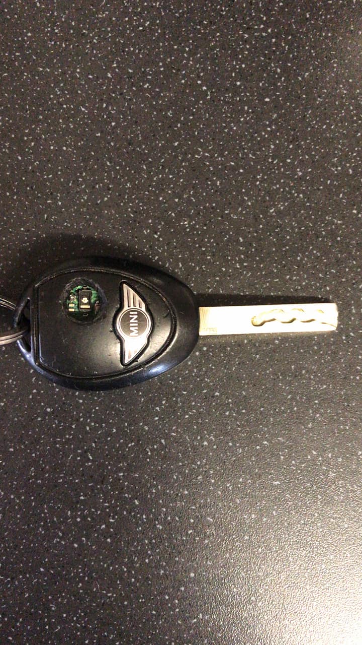 Repair Service For Mini One / Cooper S 2-Button Remote Key Fob – R50 R52 R53 – Battery, Switches & Case 2 thumbnail image