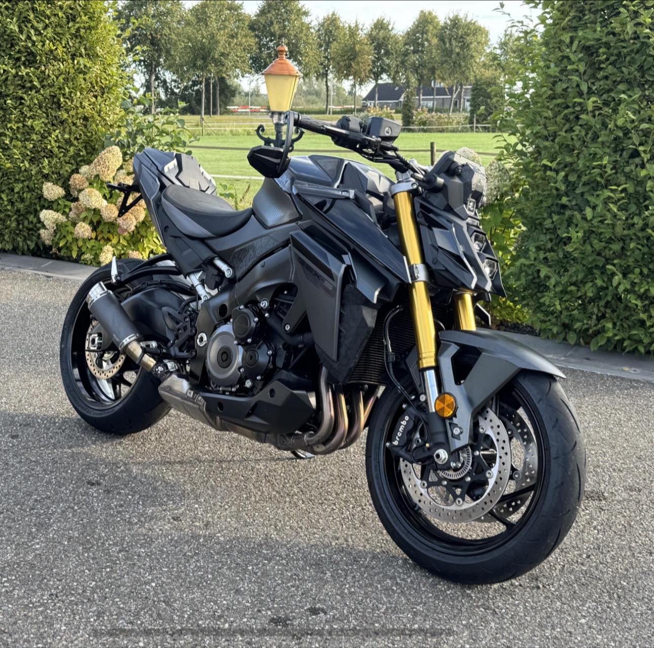 Bought a 2025 GSX S1000 after my 2024 MT-09 got stolen. The GSX