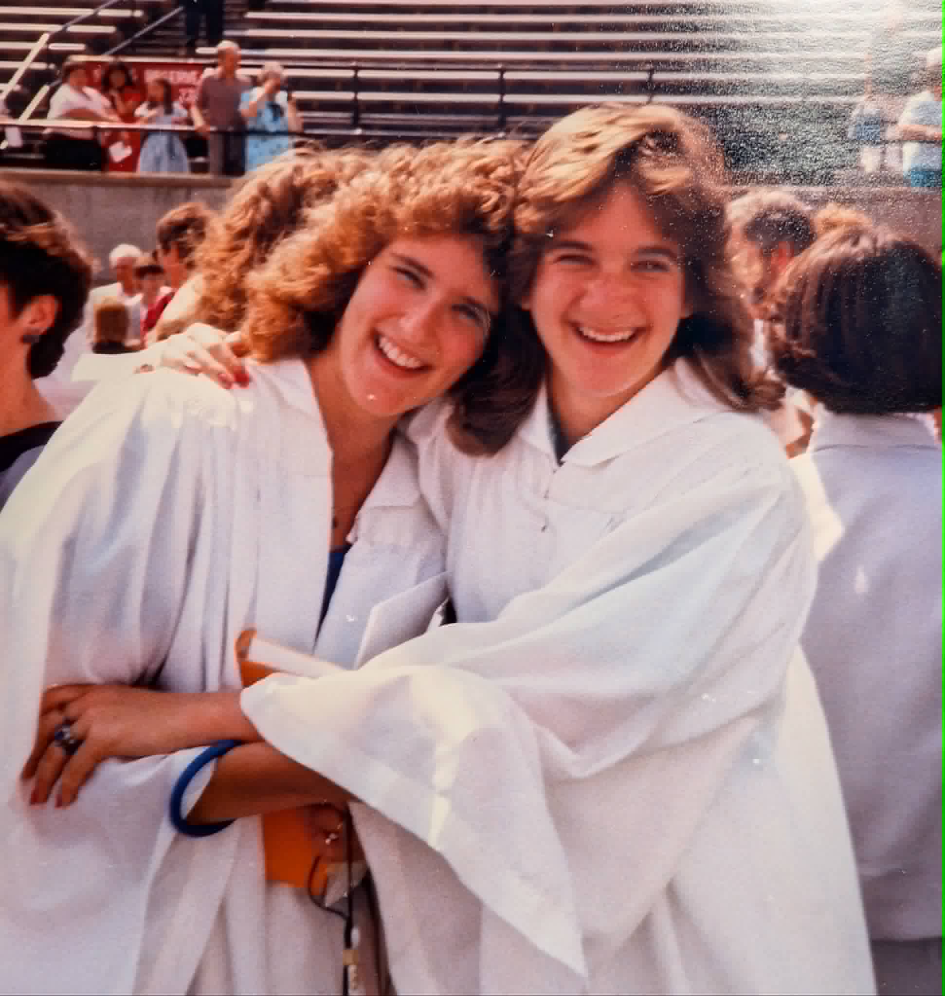 👩‍🎓👨‍🎓GRADUATION TIME! Here's a throwback to 40 years ago with