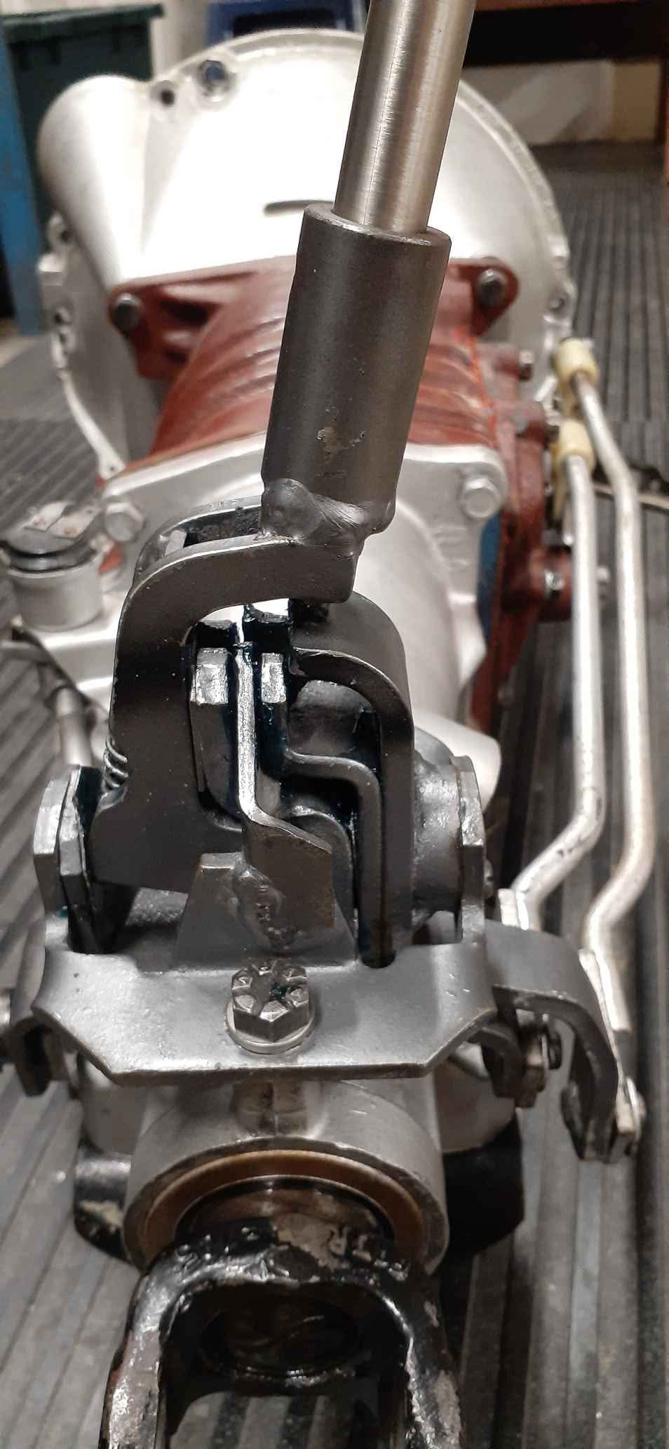 Holden M20 6 cylinder 4 speed gearbox - Car Engines & Engine Parts ...
