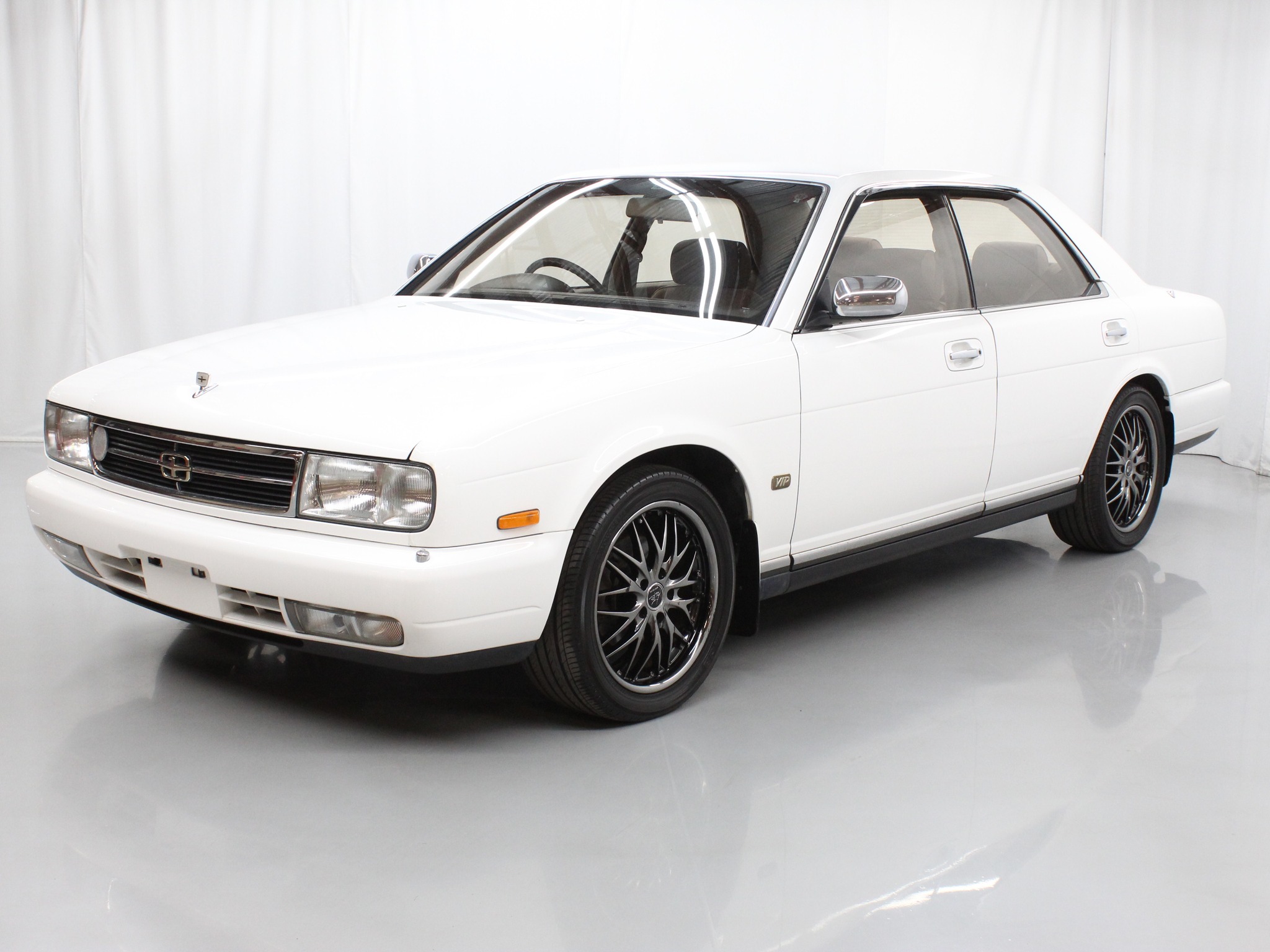 Some say the 230 Nissan Gloria 4 door hardtop is a thing of beauty