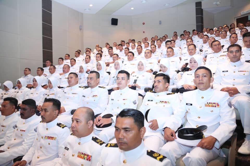 30 Nov - Majlis pemakaian... - Tentera Laut Diraja Malaysia | Facebook