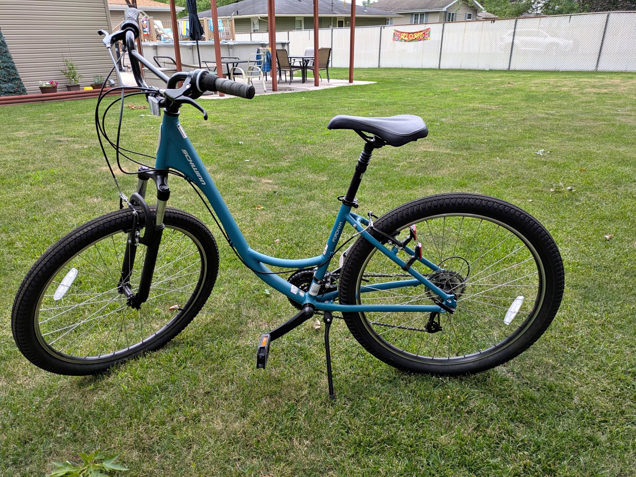 schwinn solitaire city series bicycle Men's Trailway 700c/28" Hybrid Bike Lead the way on the 700c Mens Trailway by Schwinn Schwinn Discover Adult Hybrid Bike