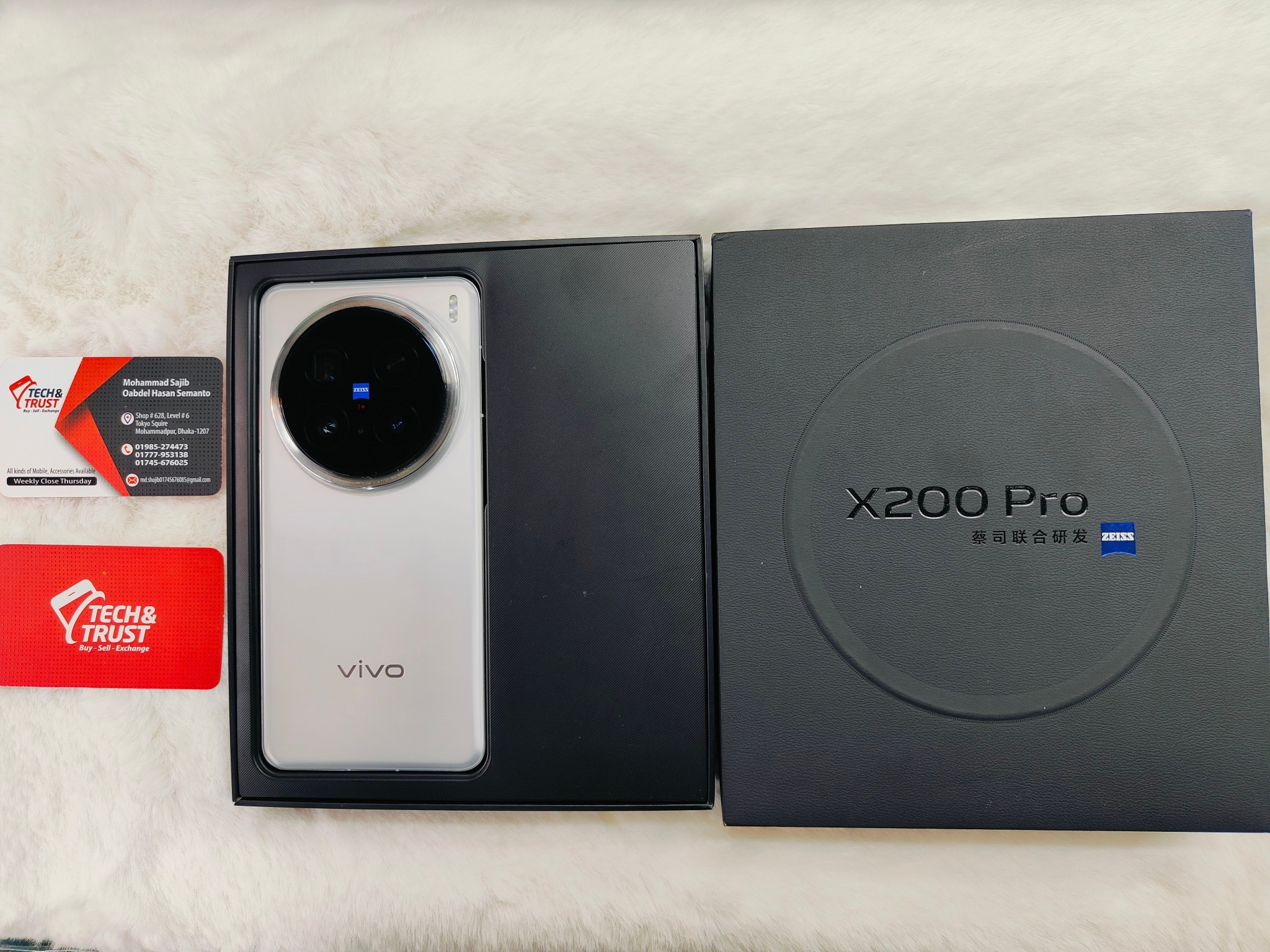 Vivo X200 Pro 12/256 for sale with full box and accessories